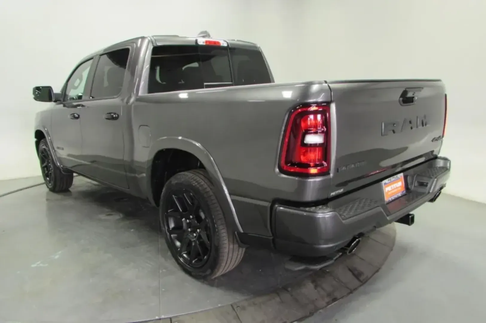 2025 /Black Leather Trimmed Ram 1500 Laramie (1C6SRFJP6SN) with an Other engine, Automatic transmission, located at 12830 Highway 21, De Soto, MO, 63020, (636) 337-7777, 38.153099, -90.573624 - NEW 2025 Ram 1500 Laramie from Pettus Chrysler Dodge Jeep Ram De Soto, De Soto MO. - Photo#5