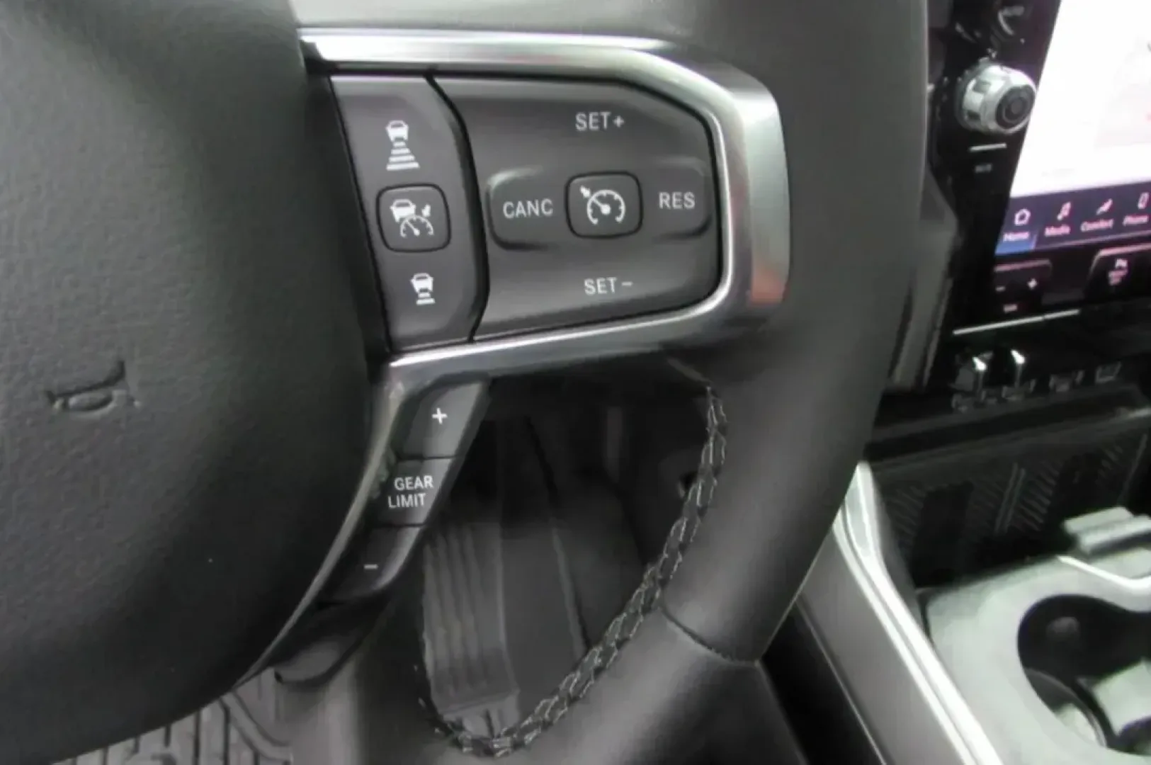 2025 /Black Leather Trimmed Ram 1500 Laramie (1C6SRFJP6SN) with an Other engine, Automatic transmission, located at 12830 Highway 21, De Soto, MO, 63020, (636) 337-7777, 38.153099, -90.573624 - NEW 2025 Ram 1500 Laramie from Pettus Chrysler Dodge Jeep Ram De Soto, De Soto MO. - Photo#19