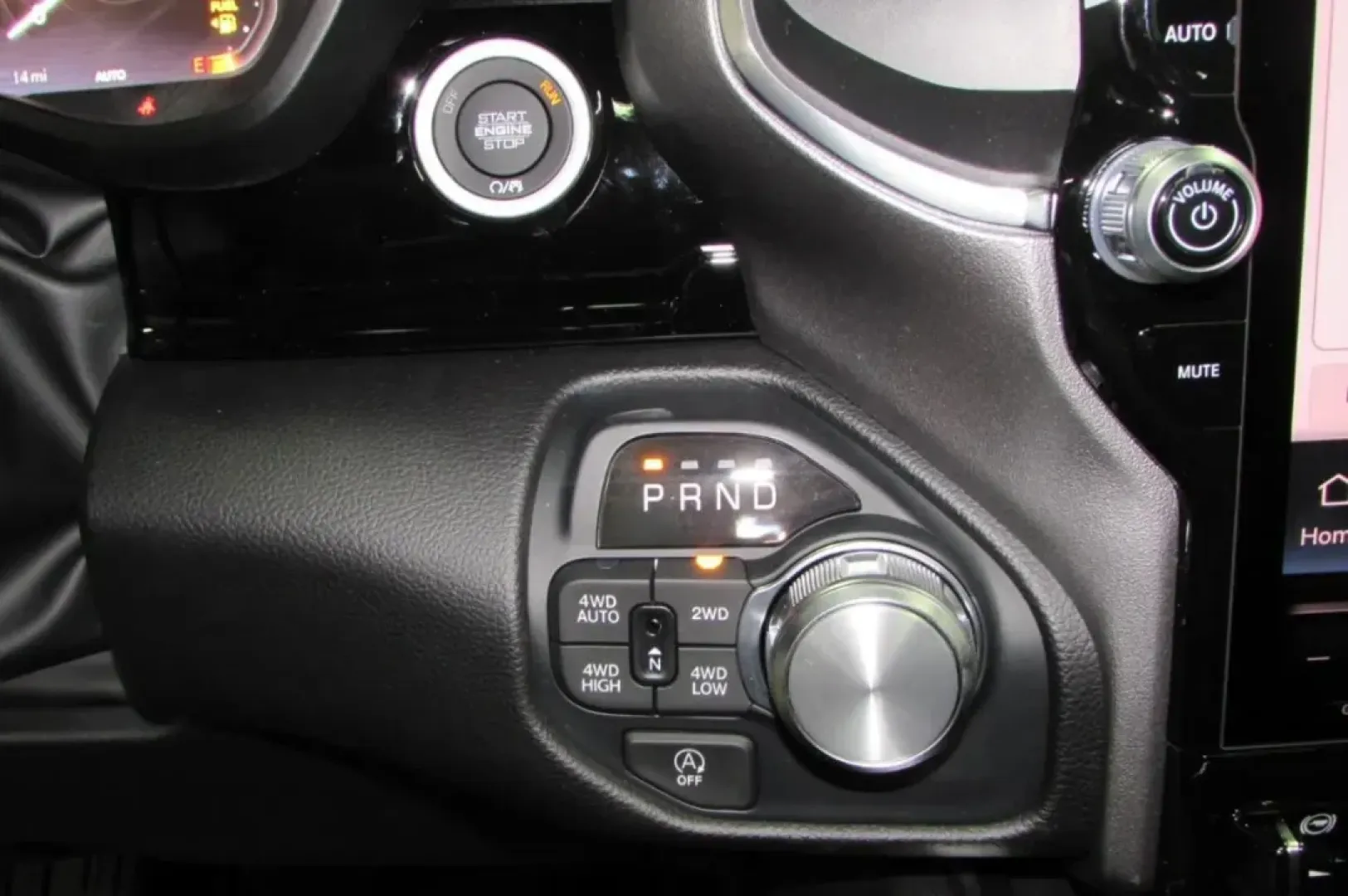 2025 /Black Leather Trimmed Ram 1500 Laramie (1C6SRFJP6SN) with an Other engine, Automatic transmission, located at 12830 Highway 21, De Soto, MO, 63020, (636) 337-7777, 38.153099, -90.573624 - NEW 2025 Ram 1500 Laramie from Pettus Chrysler Dodge Jeep Ram De Soto, De Soto MO. - Photo#22