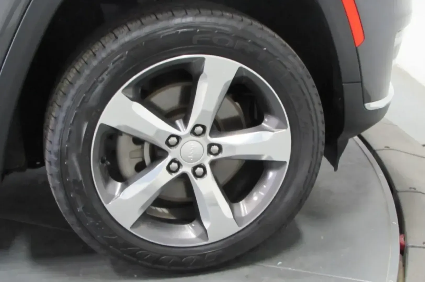 2022 /Global Black Leather Jeep Grand Cherokee Limited (1C4RJKBG1N8) with an Other engine, Automatic transmission, located at 12830 Highway 21, De Soto, MO, 63020, (636) 337-7777, 38.153099, -90.573624 - **Explore Your Next Adventure with the 2022 Jeep Grand Cherokee L Limited at Pettus CDJR DeSoto!**<br /> <br /> Are you ready to elevate your family trips, weekend adventures, or daily commutes? The 2022 Jeep Grand Cherokee L Limited is here to redefine your driving experience with its blend of luxu - Photo#6