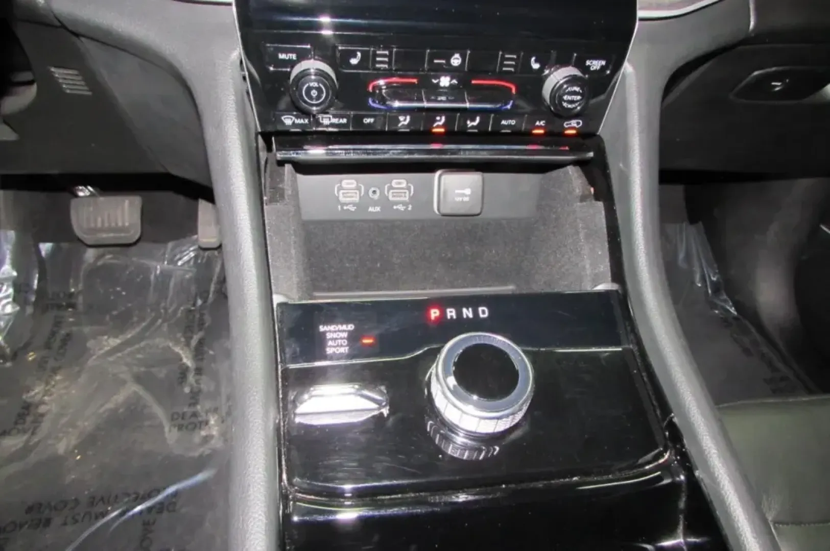 2022 /Global Black Leather Jeep Grand Cherokee Limited (1C4RJKBG1N8) with an Other engine, Automatic transmission, located at 12830 Highway 21, De Soto, MO, 63020, (636) 337-7777, 38.153099, -90.573624 - **Explore Your Next Adventure with the 2022 Jeep Grand Cherokee L Limited at Pettus CDJR DeSoto!**<br /> <br /> Are you ready to elevate your family trips, weekend adventures, or daily commutes? The 2022 Jeep Grand Cherokee L Limited is here to redefine your driving experience with its blend of luxu - Photo#17