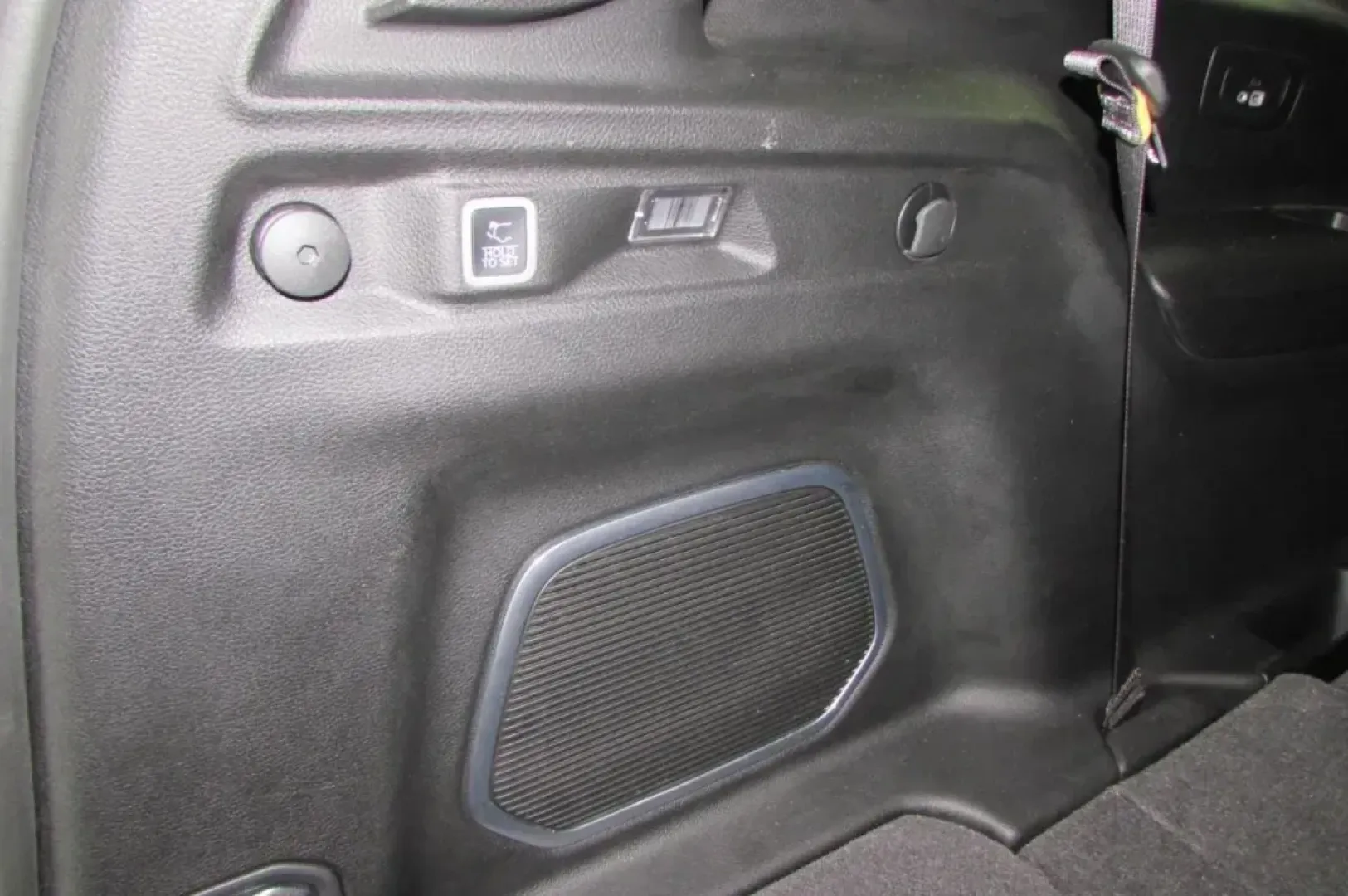 2022 /Global Black Leather Jeep Grand Cherokee Limited (1C4RJKBG1N8) with an Other engine, Automatic transmission, located at 12830 Highway 21, De Soto, MO, 63020, (636) 337-7777, 38.153099, -90.573624 - **Explore Your Next Adventure with the 2022 Jeep Grand Cherokee L Limited at Pettus CDJR DeSoto!**<br /> <br /> Are you ready to elevate your family trips, weekend adventures, or daily commutes? The 2022 Jeep Grand Cherokee L Limited is here to redefine your driving experience with its blend of luxu - Photo#25
