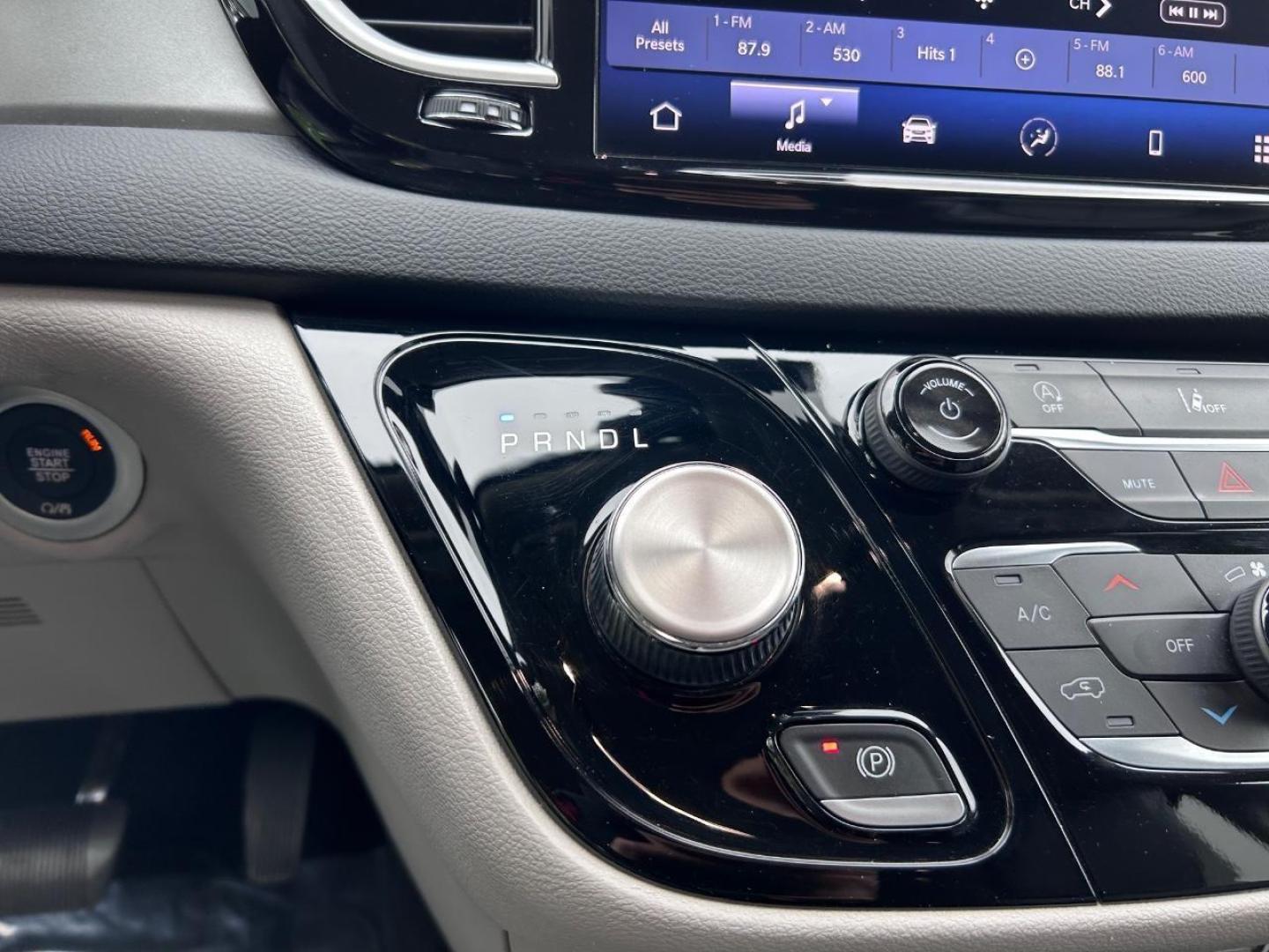 2022 /Black/Alloy/Black Leather Chrysler Pacifica Touring L (2C4RC1BG8NR) with an 3.6L V6 24V VVT UPG I engine, Automatic transmission, located at 970 Woodlawn Dr., Farmington, MO, 63640, (573) 431-7800, 37.825642, -90.468674 - USED 2022 Chrysler Pacifica Touring L from Pettus CDJR Farmington, Farmington MO. - Photo#18