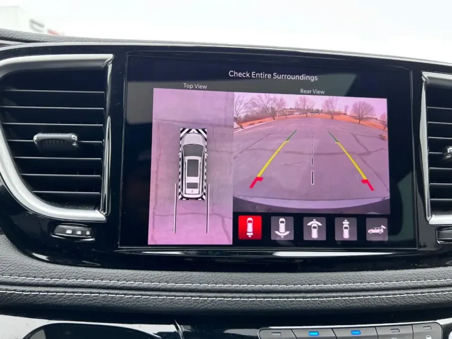 2022 /Black/Alloy/Black Leather Chrysler Pacifica Limited (2C4RC1GG8NR) with an 3.6L V6 24V VVT UPG I engine, Automatic transmission, located at 970 Woodlawn Dr., Farmington, MO, 63640, (573) 431-7800, 37.825642, -90.468674 - **Discover the Ultimate Family Companion: 2022 Chrysler Pacifica Limited in Farmington, MO!**<br /> <br /> Are you searching for the perfect vehicle to elevate your family adventures? Look no further! The 2022 Chrysler Pacifica Limited, available now at Pettus CDJR Farmington, is the ideal minivan f - Photo#24