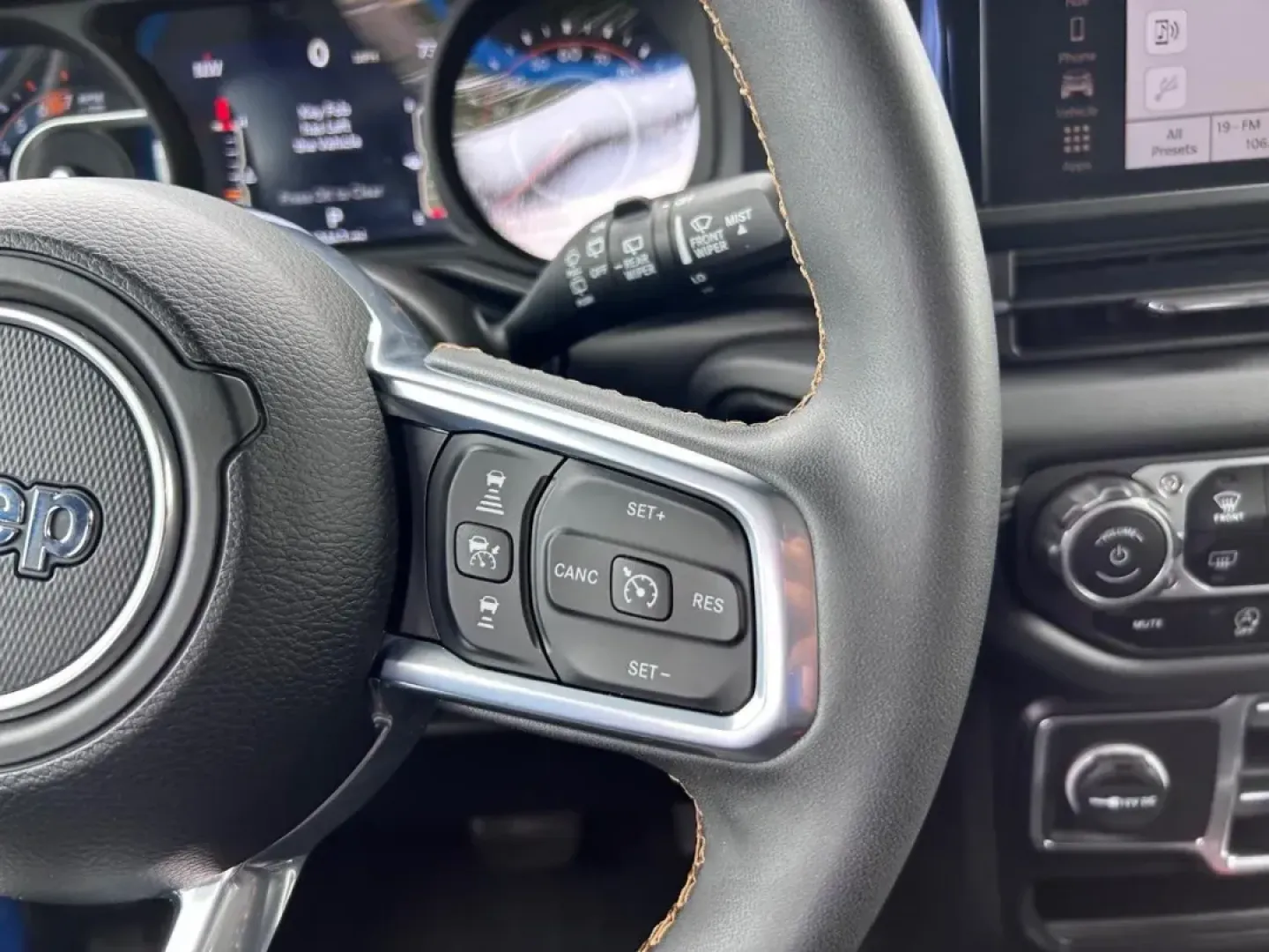 2024 /Black Leather Jeep Wrangler Sahara (1C4PJXEN7RW) with an 2.0L I4 DOHC DI Turbo engine, Automatic transmission, located at 970 Woodlawn Dr., Farmington, MO, 63640, (573) 431-7800, 37.825642, -90.468674 - **Explore the Thrilling Outdoors with the 2024 Jeep Wrangler Sahara at Pettus CDJR Farmington!**<br /> <br /> Are you ready to elevate your adventures? Whether you're navigating your daily commute or hitting the trails for a weekend getaway, the 2024 Jeep Wrangler Sahara is your ultimate companion. - Photo#12