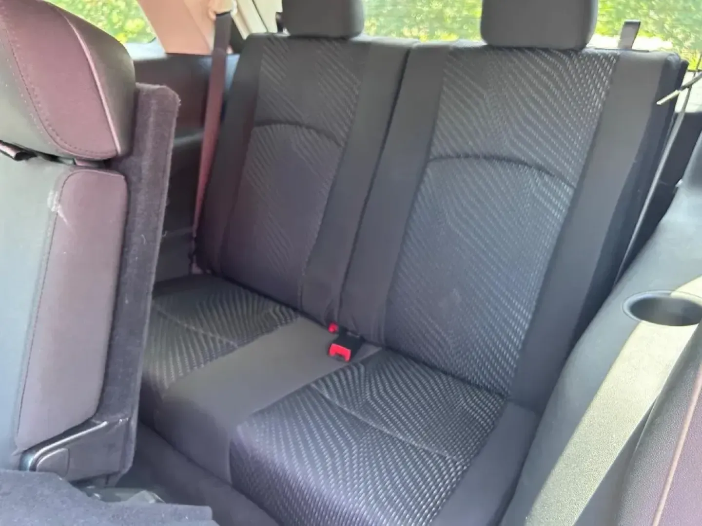 2018 /Black Cloth Dodge Journey SE (3C4PDCABXJT) with an 2.4L I4 DOHC 16V Dual VVT engine, Automatic transmission, located at 970 Woodlawn Dr., Farmington, MO, 63640, (573) 431-7800, 37.825642, -90.468674 - Are you ready to elevate your family adventures, weekend getaways, or daily commutes? Look no further than this exceptional **2018 Dodge Journey SE** available at **Pettus CDJR Farmington** in **Farmington, MO**! With its spacious interior and versatile features, this SUV is perfect for growing fami - Photo#8