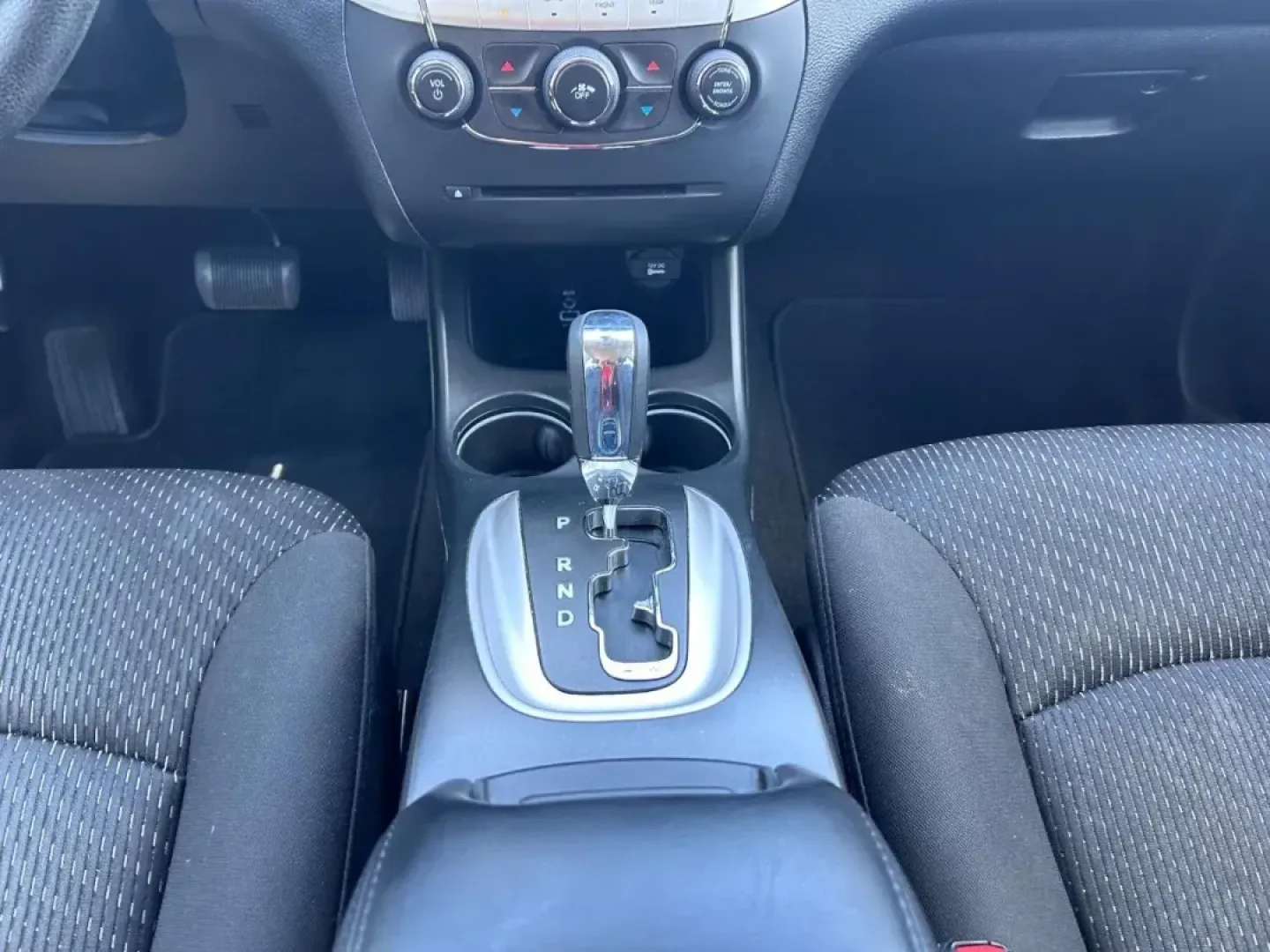 2018 /Black Cloth Dodge Journey SE (3C4PDCABXJT) with an 2.4L I4 DOHC 16V Dual VVT engine, Automatic transmission, located at 970 Woodlawn Dr., Farmington, MO, 63640, (573) 431-7800, 37.825642, -90.468674 - Are you ready to elevate your family adventures, weekend getaways, or daily commutes? Look no further than this exceptional **2018 Dodge Journey SE** available at **Pettus CDJR Farmington** in **Farmington, MO**! With its spacious interior and versatile features, this SUV is perfect for growing fami - Photo#16