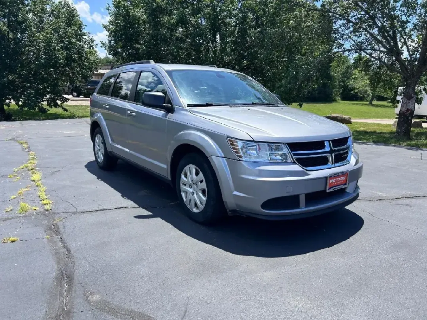 2018 /Black Cloth Dodge Journey SE (3C4PDCABXJT) with an 2.4L I4 DOHC 16V Dual VVT engine, Automatic transmission, located at 970 Woodlawn Dr., Farmington, MO, 63640, (573) 431-7800, 37.825642, -90.468674 - Are you ready to elevate your family adventures, weekend getaways, or daily commutes? Look no further than this exceptional **2018 Dodge Journey SE** available at **Pettus CDJR Farmington** in **Farmington, MO**! With its spacious interior and versatile features, this SUV is perfect for growing fami - Photo#0