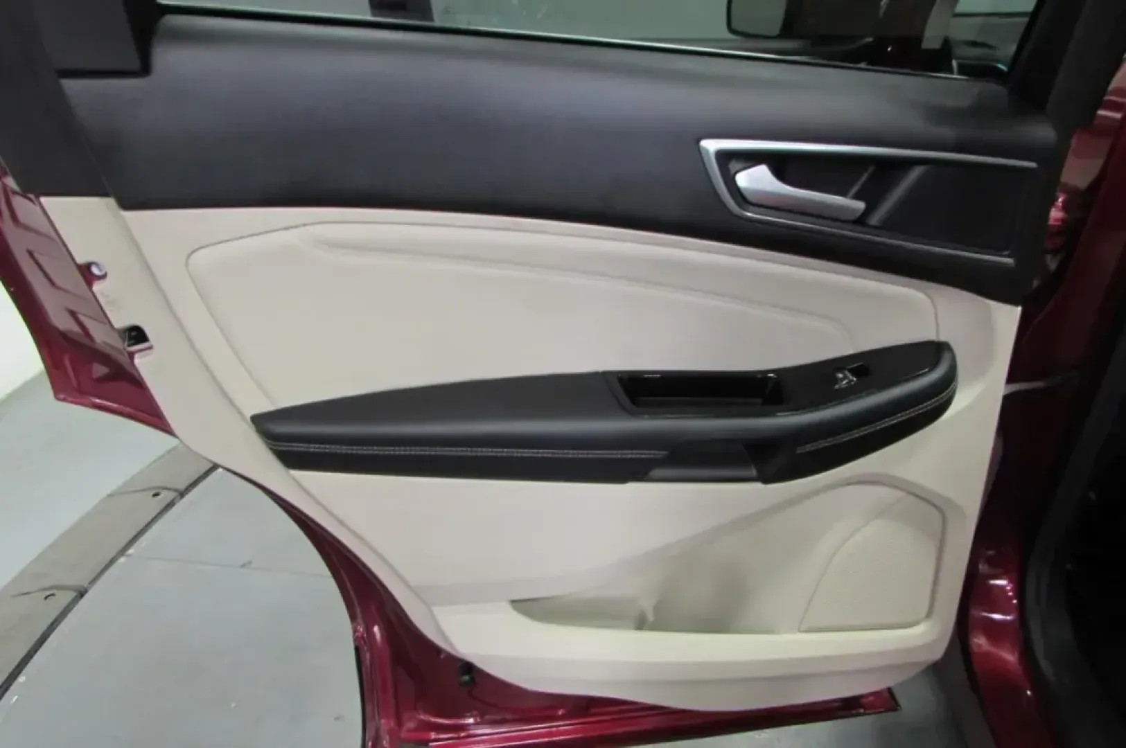 2016 /Ceramic Leather Ford Edge Titanium (2FMPK3K99GB) with an Other engine, located at 12836 Highway 21, De Soto, MO, 63020, (636) 337-7777, 38.151867, -90.575615 - USED 2016 Ford Edge Titanium from Pettus Ford De Soto, De Soto MO. - Photo#24