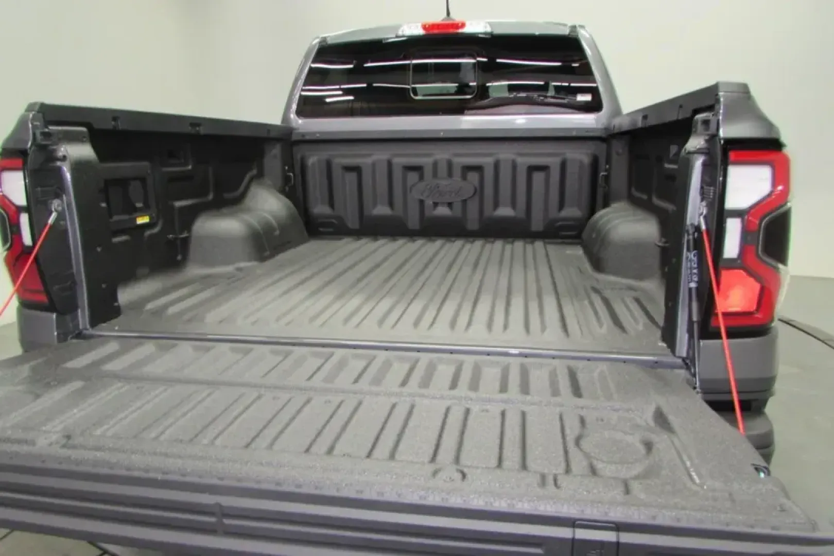 2025 /Ebony Leather Ford Ranger Raptor (1FTER4LR0SL) with an 3.0L EcoBoost V6 engine, Automatic transmission, located at 12836 Highway 21, De Soto, MO, 63020, (636) 337-7777, 38.151867, -90.575615 - NEW 2025 Ford Ranger Raptor from Pettus Ford De Soto, De Soto MO. - Photo#12