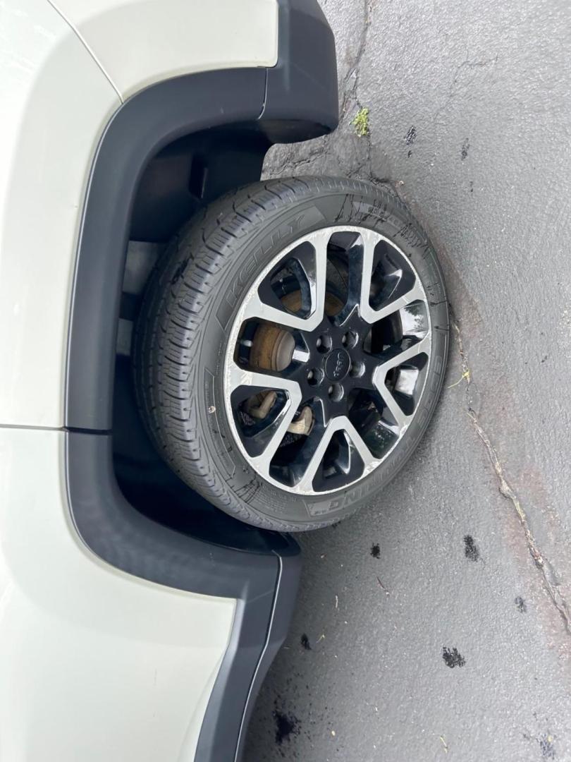 2018 /Ski Gray/Black Leather Jeep Compass Limited (3C4NJDCB2JT) with an 2.4L I4 Zero Evap M-Air engine, Automatic transmission, located at 970 Woodlawn Dr., Farmington, MO, 63640, (573) 431-7800, 37.825642, -90.468674 - USED 2018 Jeep Compass Limited from Pettus CDJR Farmington, Farmington MO. - Photo#6