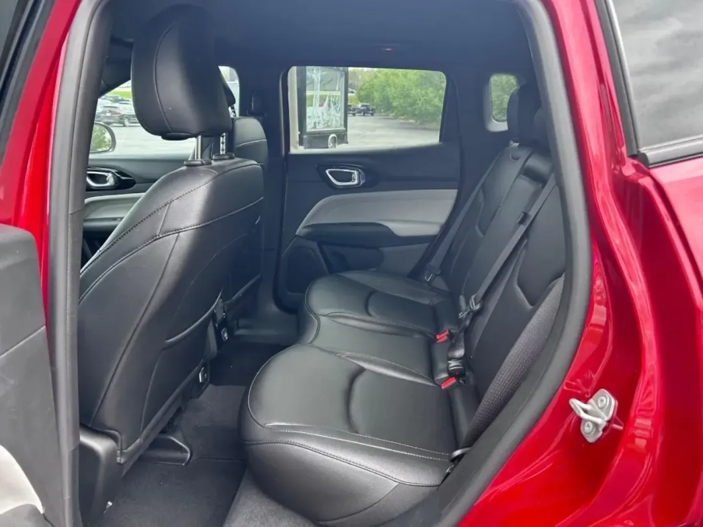 2024 /Black Leather Jeep Compass Limited (3C4NJDCNXRT) with an 2.0L I4 DOHC DI Turbo engine, Automatic transmission, located at 970 Woodlawn Dr., Farmington, MO, 63640, (573) 431-7800, 37.825642, -90.468674 - **Explore the Adventure with this 2024 Jeep Compass Limited Perfect for Your Next Journey!**<br /> <br /> Are you ready to elevate your driving experience and embrace the great outdoors? Meet the 2024 Jeep Compass Limited, a striking red hot pearlcoat SUV designed not just for daily commutes but fo - Photo#7