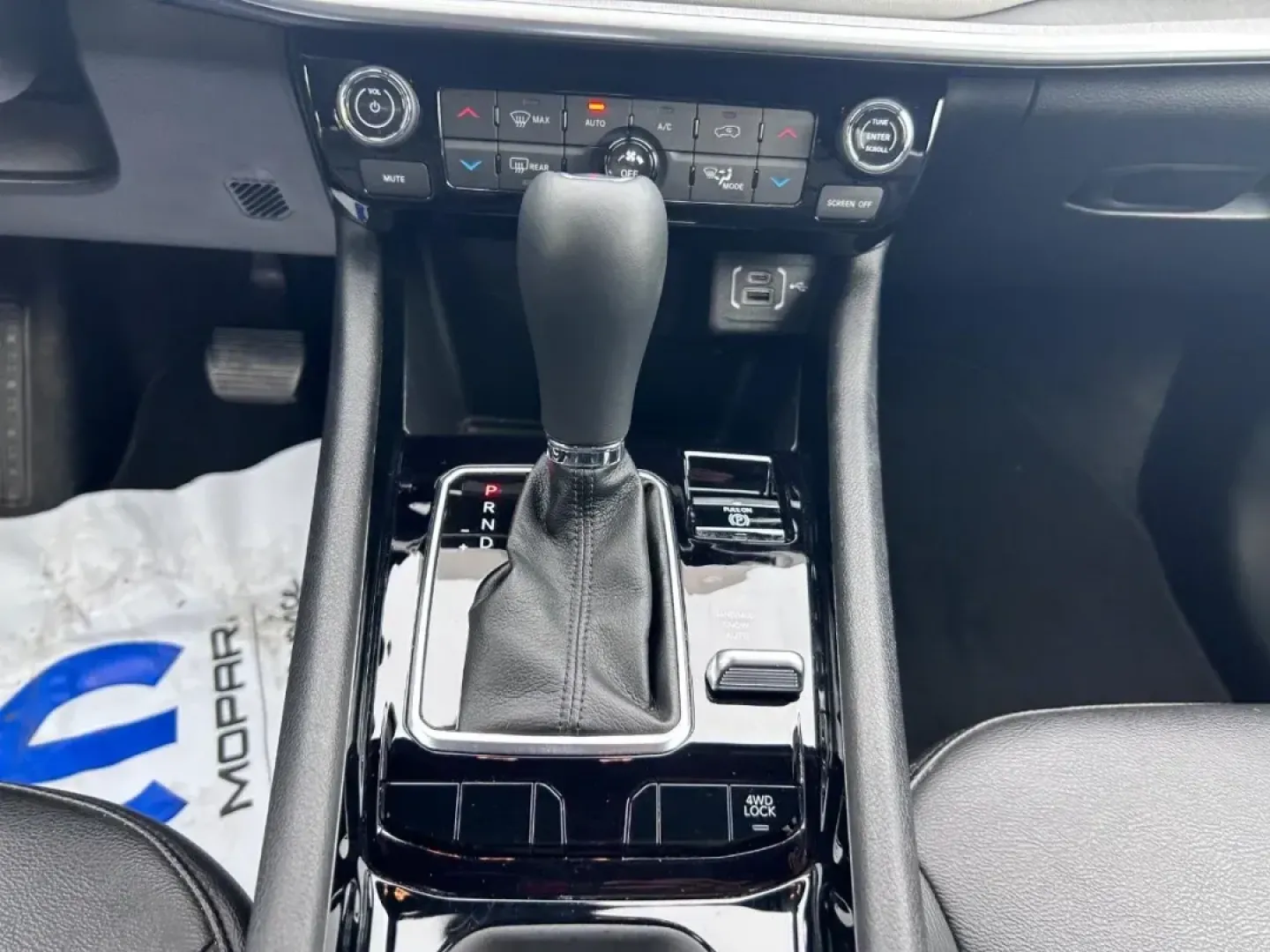 2024 /Black Leather Jeep Compass Limited (3C4NJDCNXRT) with an 2.0L I4 DOHC DI Turbo engine, Automatic transmission, located at 970 Woodlawn Dr., Farmington, MO, 63640, (573) 431-7800, 37.825642, -90.468674 - **Explore the Adventure with this 2024 Jeep Compass Limited Perfect for Your Next Journey!**<br /> <br /> Are you ready to elevate your driving experience and embrace the great outdoors? Meet the 2024 Jeep Compass Limited, a striking red hot pearlcoat SUV designed not just for daily commutes but fo - Photo#14