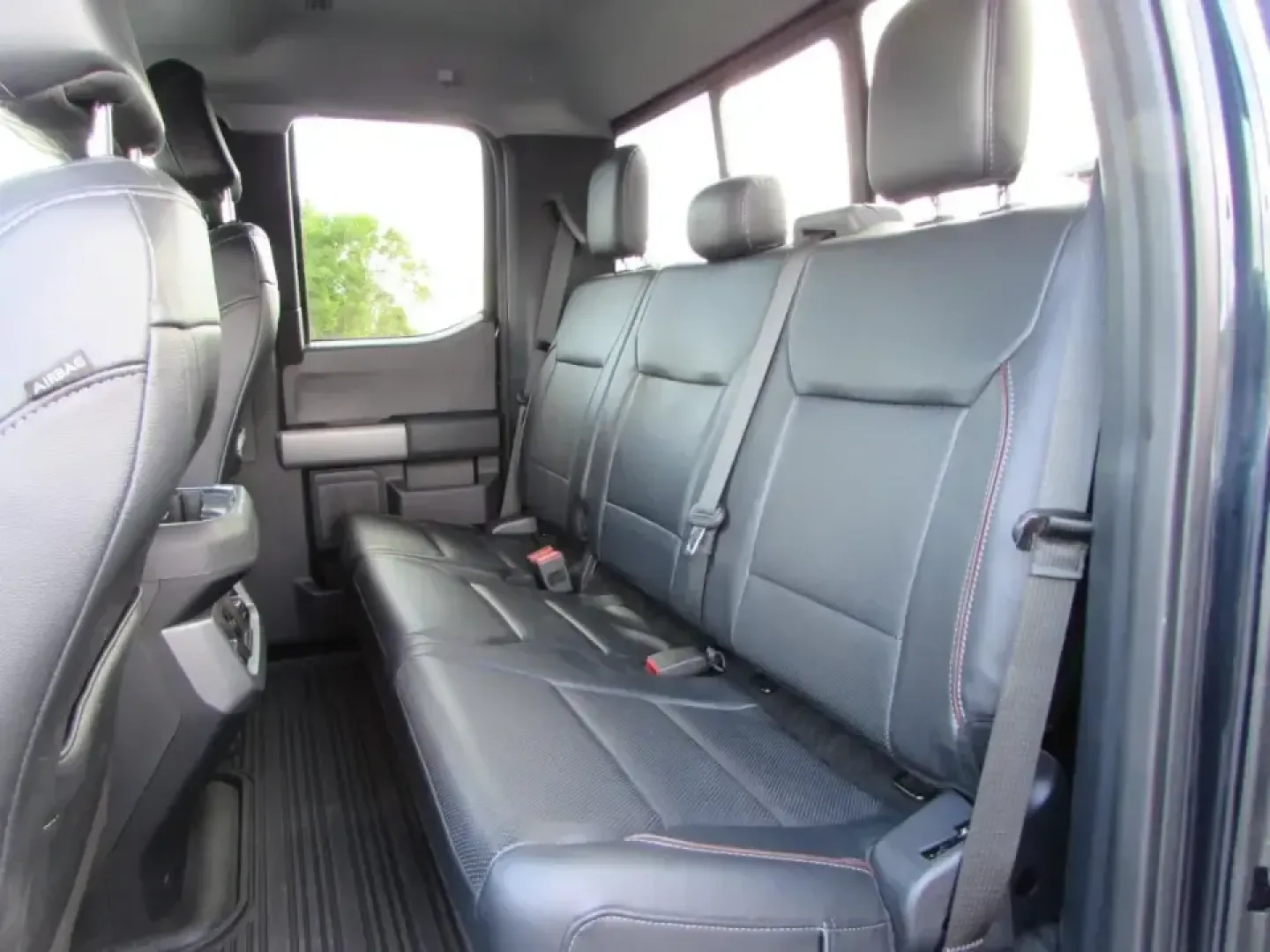 2024 /Black Onyx Ford F-350SD Lariat (1FT8X3BN1RE) with an 7.3L V8 OHV 16V engine, 6A transmission, located at 12836 Highway 21, De Soto, MO, 63020, (636) 337-7777, 38.151867, -90.575615 - When your weekends revolve around hauling, towing, and getting the job (or the adventure) done without second-guessing your truck, this 2024 Ford F-350 Super Duty Lariat is built for the lifestyle. Whether you're pulling a trailer out toward the backroads, loading up supplies for a worksite, or plan - Photo#14