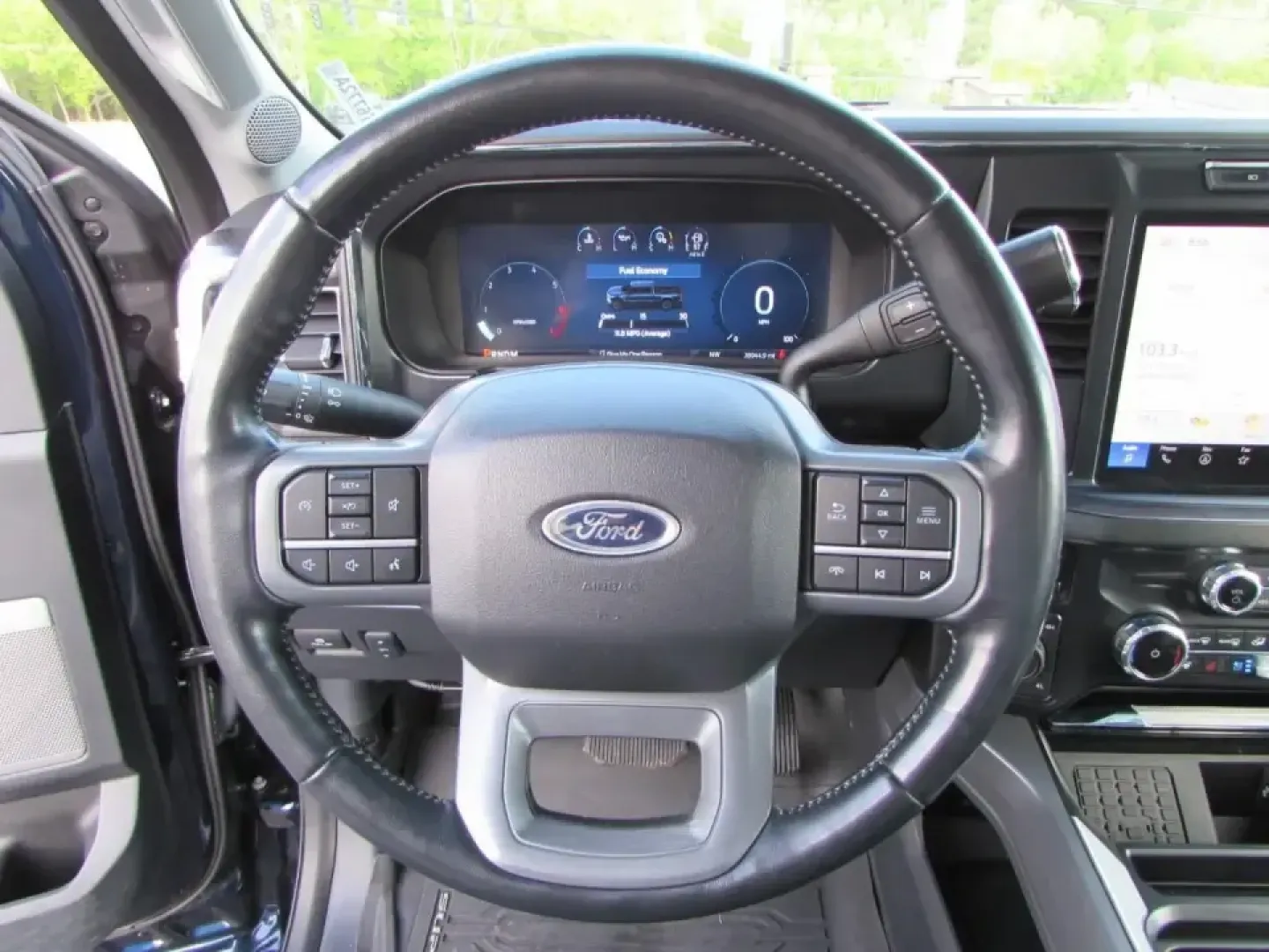 2024 /Black Onyx Ford F-350SD Lariat (1FT8X3BN1RE) with an 7.3L V8 OHV 16V engine, 6A transmission, located at 12836 Highway 21, De Soto, MO, 63020, (636) 337-7777, 38.151867, -90.575615 - When your weekends revolve around hauling, towing, and getting the job (or the adventure) done without second-guessing your truck, this 2024 Ford F-350 Super Duty Lariat is built for the lifestyle. Whether you're pulling a trailer out toward the backroads, loading up supplies for a worksite, or plan - Photo#23