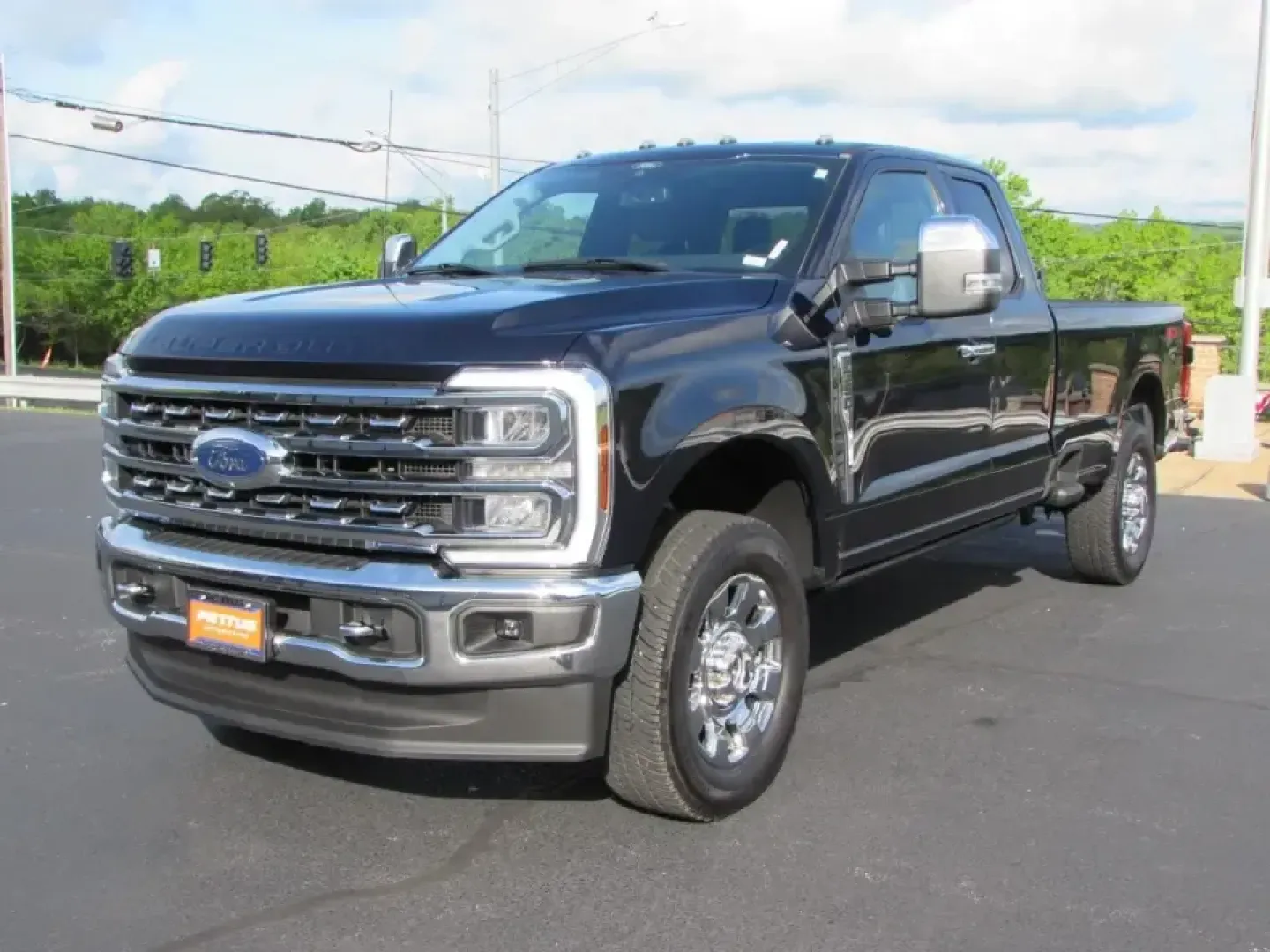 2024 /Black Onyx Ford F-350SD Lariat (1FT8X3BN1RE) with an 7.3L V8 OHV 16V engine, 6A transmission, located at 12836 Highway 21, De Soto, MO, 63020, (636) 337-7777, 38.151867, -90.575615 - When your weekends revolve around hauling, towing, and getting the job (or the adventure) done without second-guessing your truck, this 2024 Ford F-350 Super Duty Lariat is built for the lifestyle. Whether you're pulling a trailer out toward the backroads, loading up supplies for a worksite, or plan - Photo#2