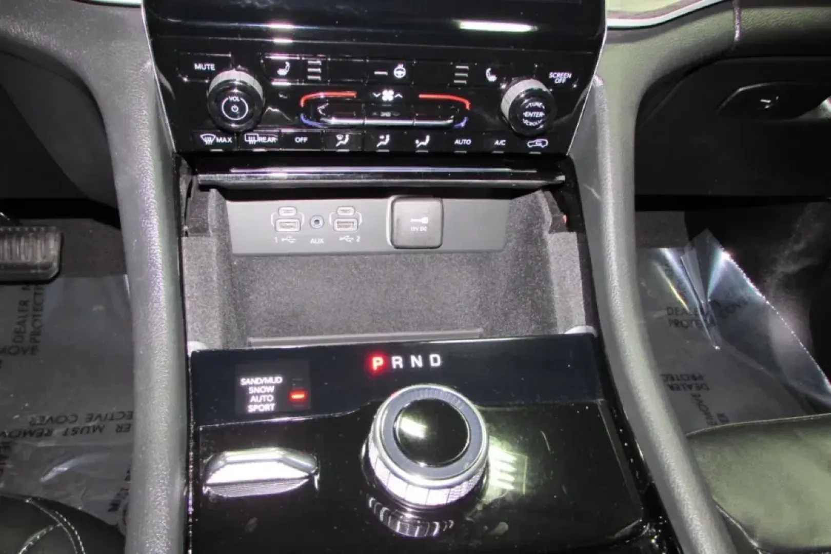 2022 /Global Black Leather Jeep Grand Cherokee Limited (1C4RJKBG4N8) with an Other engine, Automatic transmission, located at 12830 Highway 21, De Soto, MO, 63020, (636) 337-7777, 38.153099, -90.573624 - **Unleash Adventure with the 2022 Jeep Grand Cherokee L Limited Perfect for Family Road Trips!**<br /> <br /> Imagine hitting the open road with your family, embarking on weekend getaways or routine commutes with confidence and style. The 2022 Jeep Grand Cherokee L Limited is the ultimate solution - Photo#21