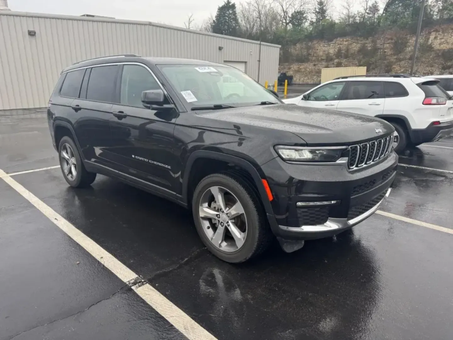 2022 /Global Black Leather Jeep Grand Cherokee Limited (1C4RJKBG4N8) with an Other engine, Automatic transmission, located at 12830 Highway 21, De Soto, MO, 63020, (636) 337-7777, 38.153099, -90.573624 - **Unleash Adventure with the 2022 Jeep Grand Cherokee L Limited Perfect for Family Road Trips!**<br /> <br /> Imagine hitting the open road with your family, embarking on weekend getaways or routine commutes with confidence and style. The 2022 Jeep Grand Cherokee L Limited is the ultimate solution - Photo#34