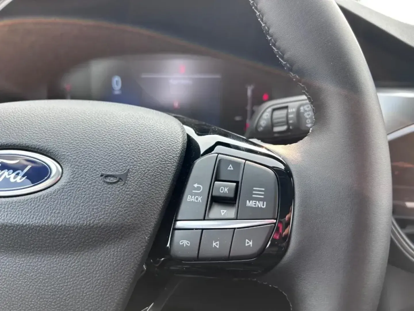 2025 /Ebony Cloth Ford Escape Active (1FMCU0GN9SU) with an 1.5L EcoBoost engine, Automatic transmission, located at 141 Commercial Dr, Fredericktown, MO, 63645, (573) 783-6432, 37.570087, -90.320648 - ### Explore New Horizons with the 2025 Ford Escape Active - Perfect for Every Adventure!<br /> <br /> Are you searching for a versatile SUV that can seamlessly fit into your active lifestyle? Look no further than the stunning 2025 Ford Escape Active, now available at Pettus Ford Fredericktown! This - Photo#12