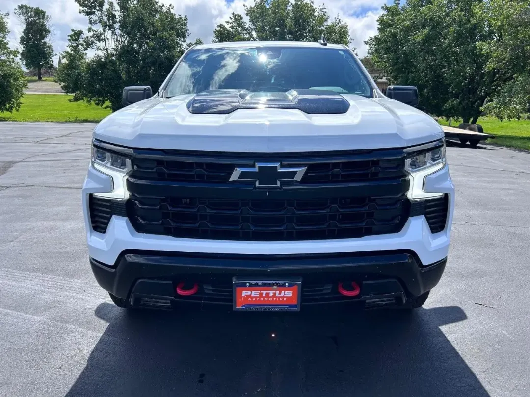 photo of 2023 Chevrolet Silverado 1500 LT Trail Boss