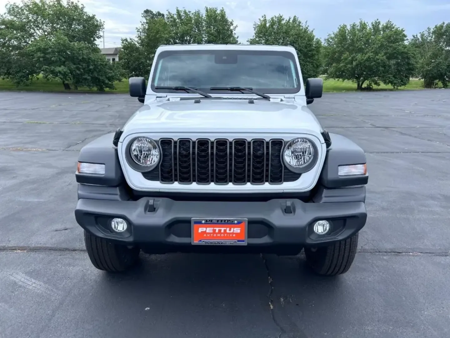 2025 /Black Cloth Jeep Wrangler Sport S (1C4PJXDG5SW) with an 3.6L V6 24V VVT UPG I engine, located at 970 Woodlawn Dr., Farmington, MO, 63640, (573) 431-7800, 37.825642, -90.468674 - **Unleash Your Adventurous Spirit with the 2025 Jeep Wrangler Sport S at Pettus CDJR Farmington!** <br /> <br /> If you're dreaming of weekend escapades through the Missouri wilderness or simply need a rugged yet stylish vehicle for daily commutes, the 2025 Jeep Wrangler Sport S is the perfect compa - Photo#7