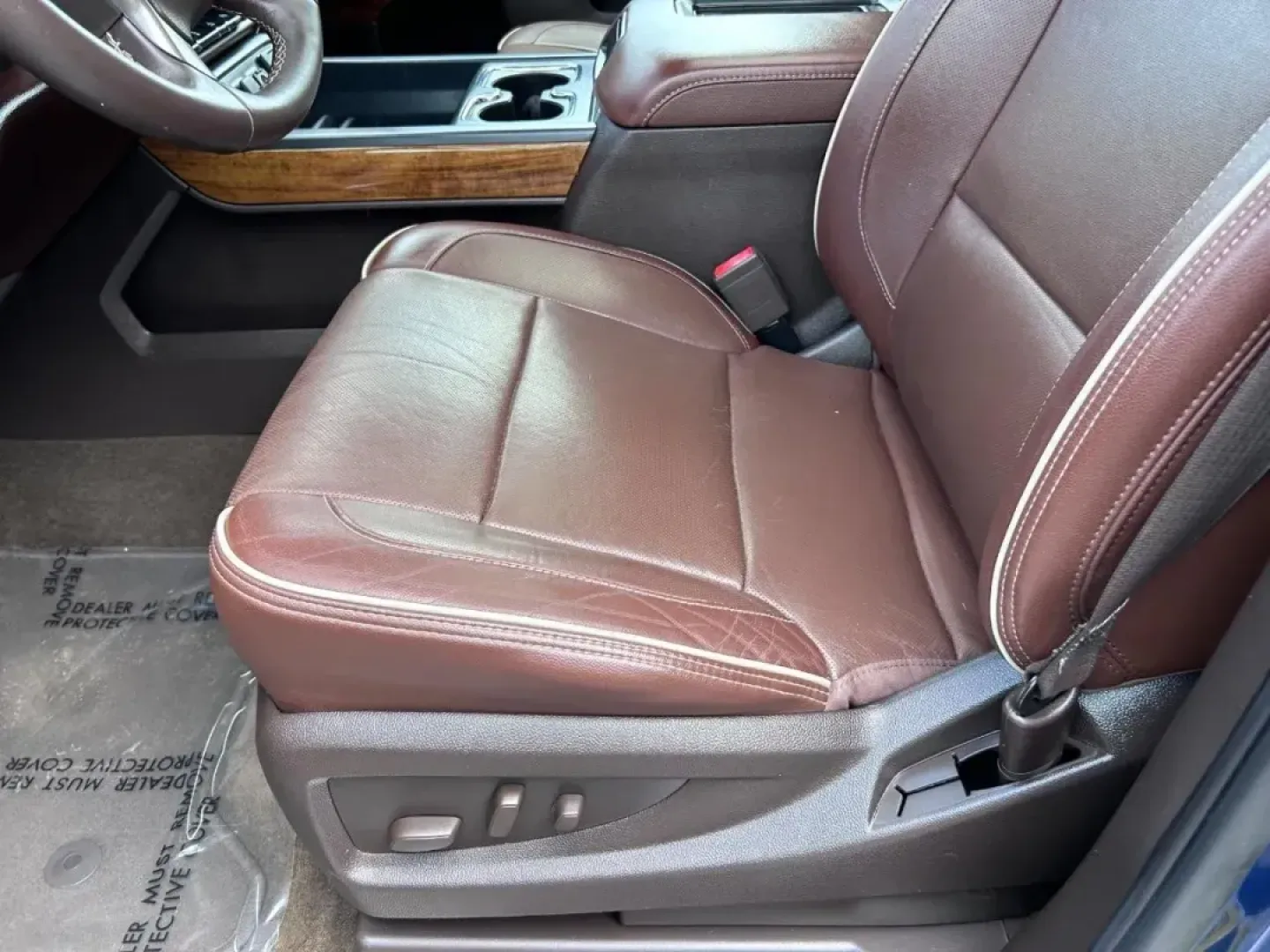 2017 /Saddle Leather Chevrolet Silverado 1500 High Country (3GCUKTEC5HG) with an 5.3L EcoTec3 V8 engine, Automatic transmission, located at 970 Woodlawn Dr., Farmington, MO, 63640, (573) 431-7800, 37.825642, -90.468674 - **Discover the Adventure-Ready 2017 Chevrolet Silverado 1500 High Country at Pettus CDJR Farmington!**<br /> <br /> Are you searching for a reliable and stylish truck that not only meets your everyday needs but also elevates your weekend adventures? Look no further than this striking **2017 Chevrole - Photo#11