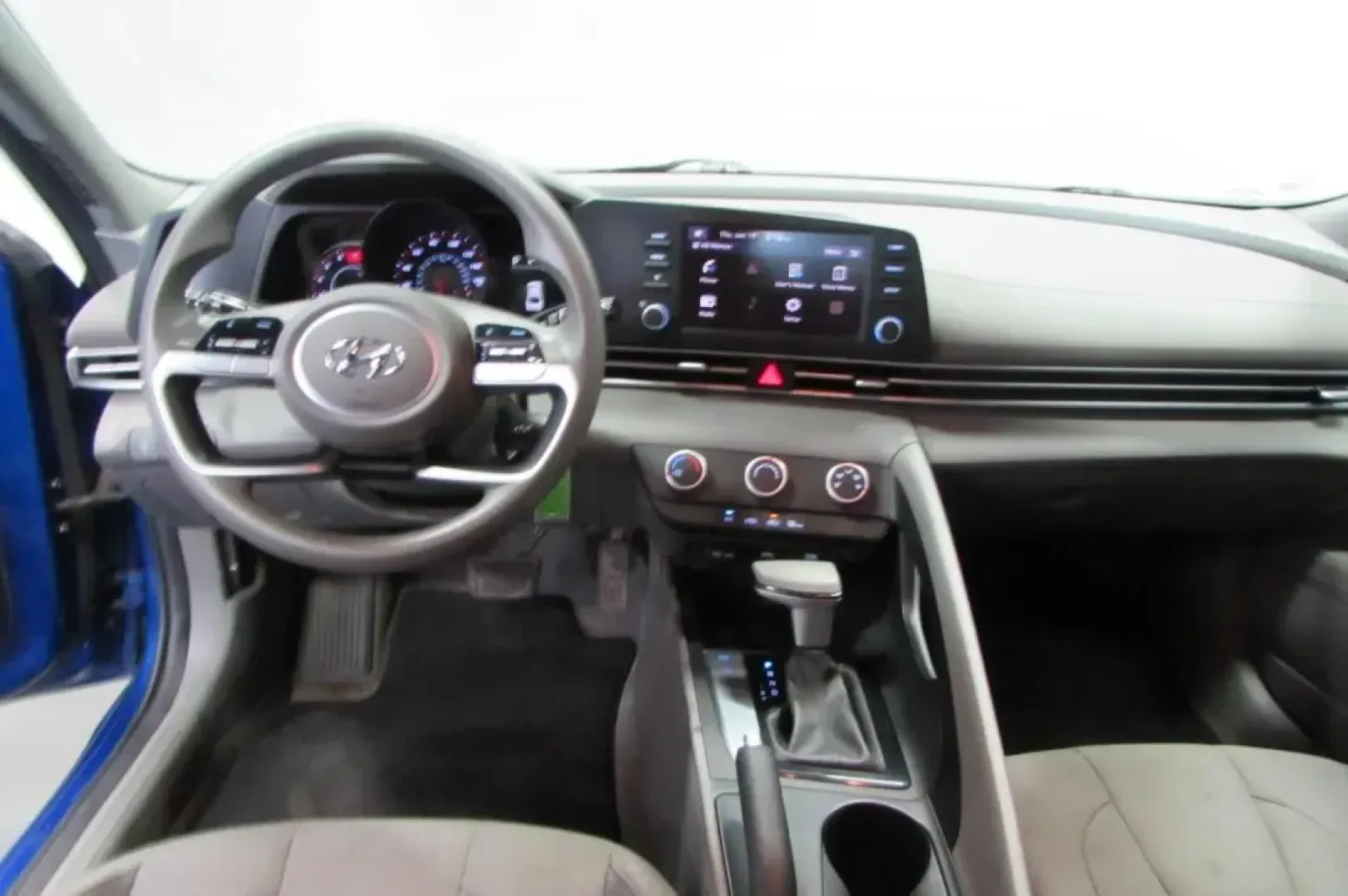 2023 /Medium Gray Cloth Hyundai Elantra SE (KMHLL4AG1PU) with an Other engine, Automatic transmission, located at 12830 Highway 21, De Soto, MO, 63020, (636) 337-7777, 38.153099, -90.573624 - Are you searching for a reliable, stylish vehicle that fits perfectly into your daily life? Look no further than this impressive 2023 Hyundai Elantra SE, now available at Pettus CDJR DeSoto in De Soto, MO. This four-door sedan is not just a mode of transportation; it's your new partner for daily com - Photo#20