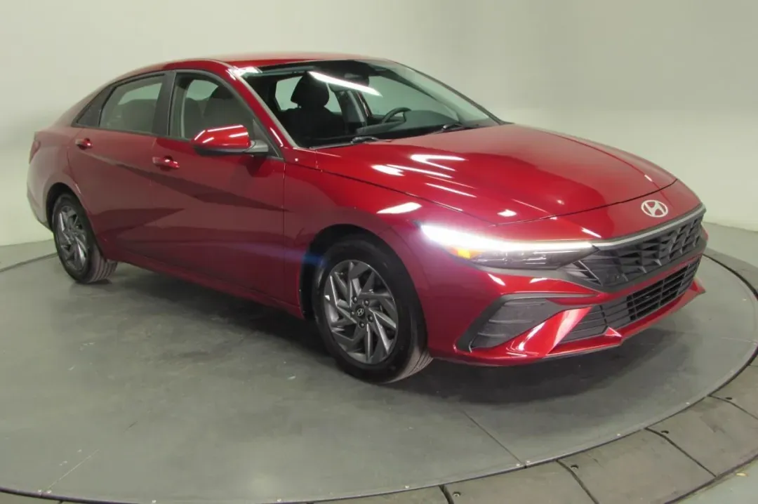 photo of 2024 Hyundai Elantra SEL