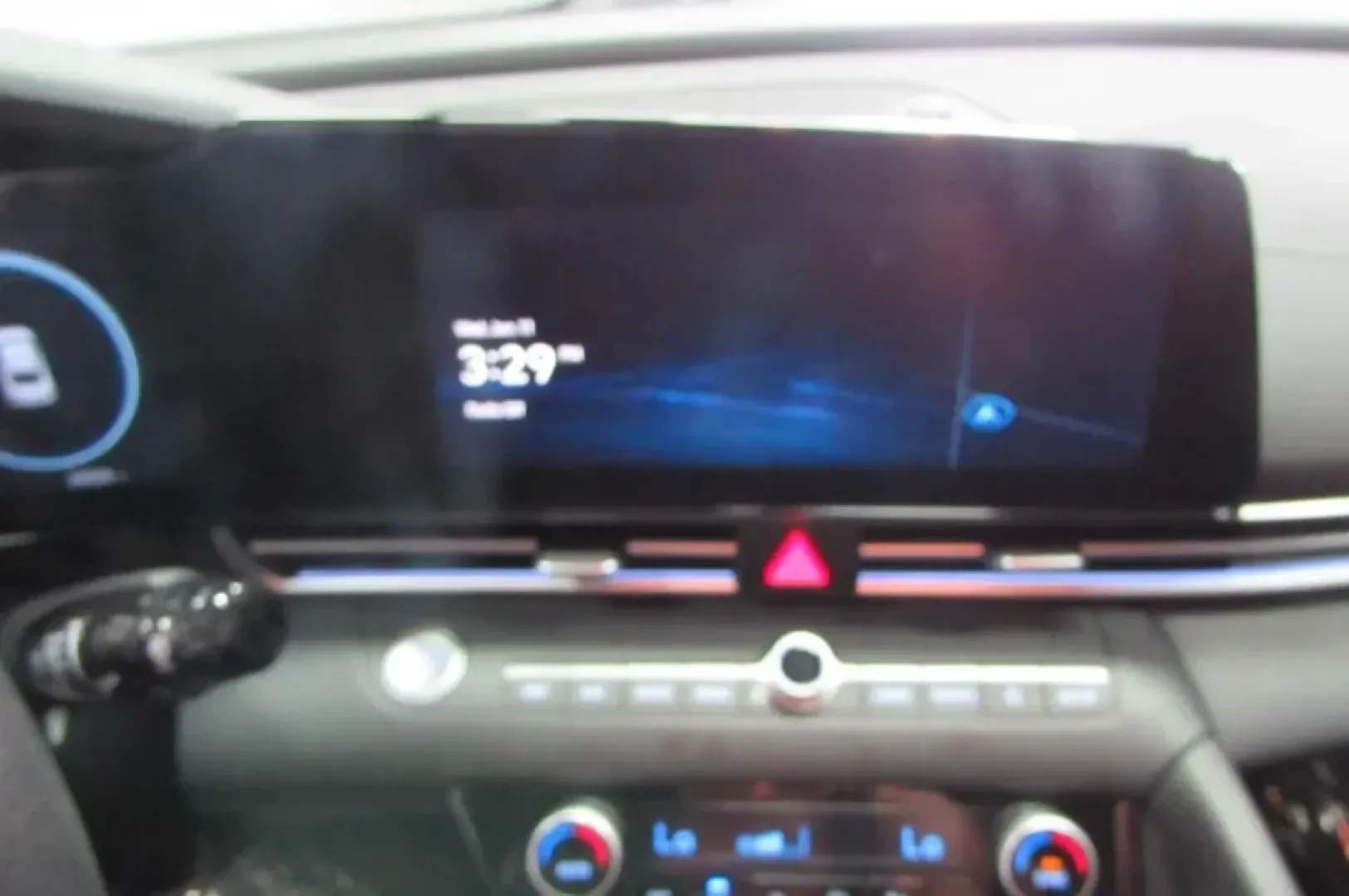 2024 /Medium Gray Cloth Hyundai Elantra SEL (KMHLM4DG3RU) with an Other engine, Automatic transmission, located at 12830 Highway 21, De Soto, MO, 63020, (636) 337-7777, 38.153099, -90.573624 - **Discover Your Next Adventure with the 2024 Hyundai Elantra SEL at Pettus CDJR DeSoto!**<br /> <br /> Are you ready to elevate your daily commute or transform family outings into memorable adventures? The 2024 Hyundai Elantra SEL, with its stunning Ultimate Red exterior and spacious four-door sedan - Photo#43
