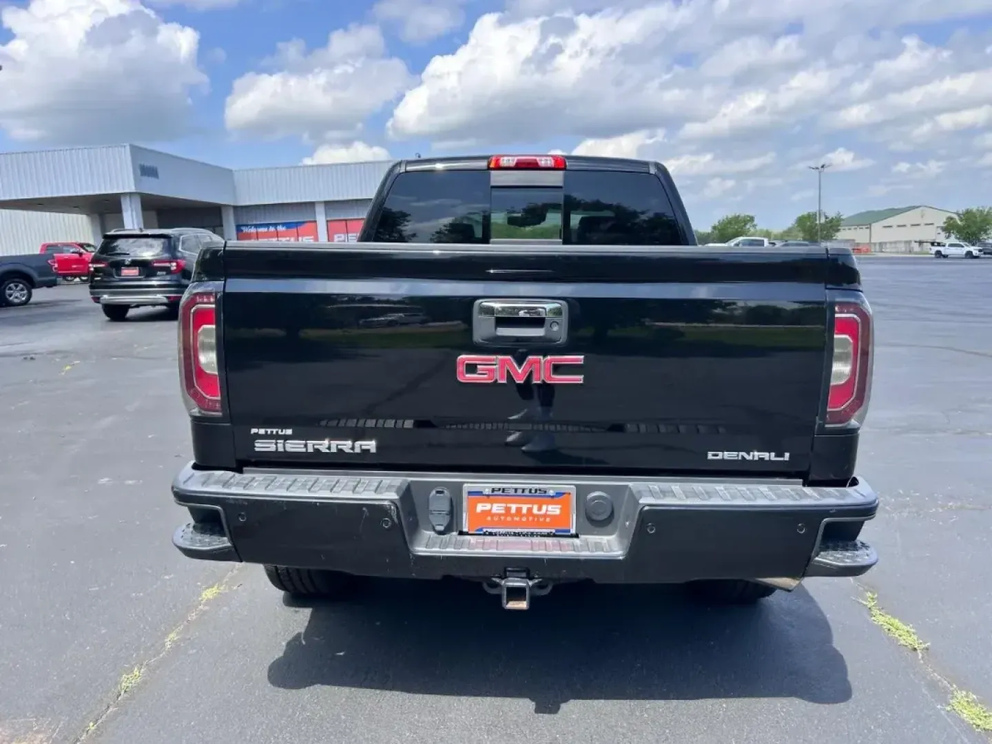 2016 /Jet Black Leather GMC Sierra 1500 Denali (3GTU2PEC1GG) with an 5.3L EcoTec3 V8 engine, Automatic transmission, located at 970 Woodlawn Dr., Farmington, MO, 63640, (573) 431-7800, 37.825642, -90.468674 - Adventure awaits with this stunning 2016 GMC Sierra 1500 Denali, a perfect blend of comfort and capability that makes it ideal for weekend getaways or daily commuting. If you're in the market for a rugged yet refined truck that can handle both work and play, look no further. This pre-owned beauty co - Photo#2