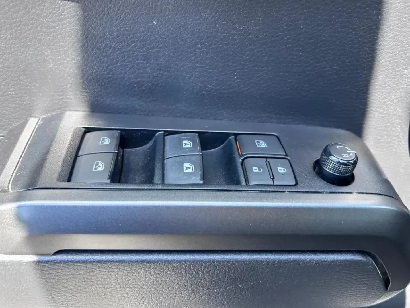 2022 /Black Leather Toyota Tacoma TRD Off-Road V6 (3TMCZ5AN2NM) with an 3.5L Atkinson-Cycle V6 engine, located at 970 Woodlawn Dr., Farmington, MO, 63640, (573) 431-7800, 37.825642, -90.468674 - USED 2022 Toyota Tacoma TRD Off-Road V6 from Pettus CDJR Farmington, Farmington MO. - Photo#18