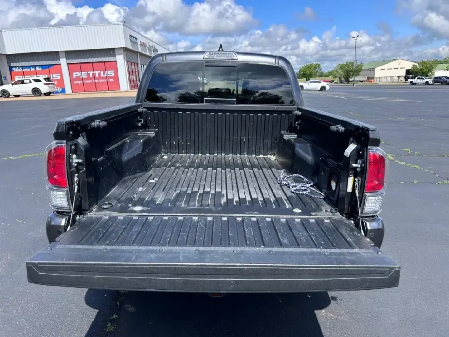 2022 /Black Leather Toyota Tacoma TRD Off-Road V6 (3TMCZ5AN2NM) with an 3.5L Atkinson-Cycle V6 engine, located at 970 Woodlawn Dr., Farmington, MO, 63640, (573) 431-7800, 37.825642, -90.468674 - USED 2022 Toyota Tacoma TRD Off-Road V6 from Pettus CDJR Farmington, Farmington MO. - Photo#4