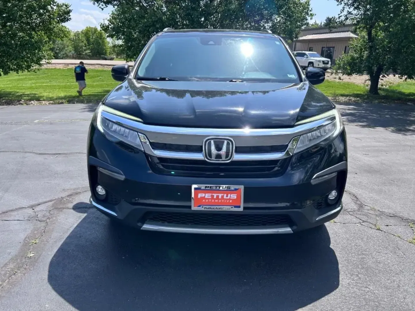2019 /Black Leather Honda Pilot Touring 8 Passenger (5FNYF6H92KB) with an 3.5L V6 24-Valve SOHC i-VTEC engine, Automatic transmission, located at 970 Woodlawn Dr., Farmington, MO, 63640, (573) 431-7800, 37.825642, -90.468674 - Are you ready to elevate your family adventures? The 2019 Honda Pilot Touring 8 Passenger is here to redefine your next road trip, making every journey comfortable, safe, and connected. Perfect for growing families or those who simply love to explore, this versatile SUV is a must-see at Pettus CDJR - Photo#7