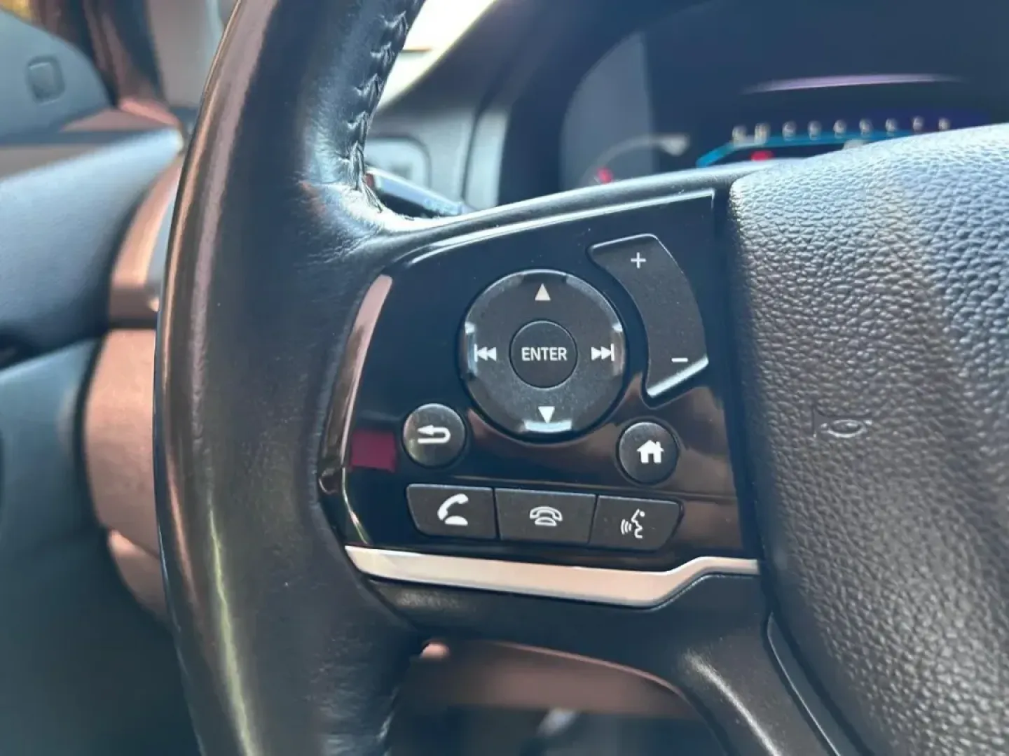 2019 /Black Leather Honda Pilot Touring 8 Passenger (5FNYF6H92KB) with an 3.5L V6 24-Valve SOHC i-VTEC engine, Automatic transmission, located at 970 Woodlawn Dr., Farmington, MO, 63640, (573) 431-7800, 37.825642, -90.468674 - Are you ready to elevate your family adventures? The 2019 Honda Pilot Touring 8 Passenger is here to redefine your next road trip, making every journey comfortable, safe, and connected. Perfect for growing families or those who simply love to explore, this versatile SUV is a must-see at Pettus CDJR - Photo#15