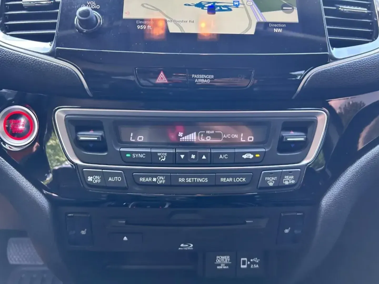 2019 /Black Leather Honda Pilot Touring 8 Passenger (5FNYF6H92KB) with an 3.5L V6 24-Valve SOHC i-VTEC engine, Automatic transmission, located at 970 Woodlawn Dr., Farmington, MO, 63640, (573) 431-7800, 37.825642, -90.468674 - Are you ready to elevate your family adventures? The 2019 Honda Pilot Touring 8 Passenger is here to redefine your next road trip, making every journey comfortable, safe, and connected. Perfect for growing families or those who simply love to explore, this versatile SUV is a must-see at Pettus CDJR - Photo#18