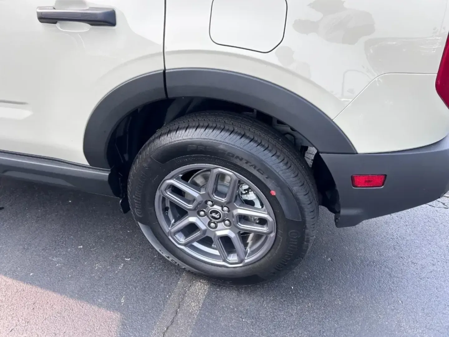 2025 /Ebony Cloth Ford Bronco Sport Big Bend (3FMCR9BN3SR) with an 1.5L EcoBoost engine, Automatic transmission, located at 141 Commercial Dr, Fredericktown, MO, 63645, (573) 783-6432, 37.570087, -90.320648 - **Adventure Awaits with the 2025 Ford Bronco Sport Big Bend!**<br /> <br /> If you're looking for a vehicle that embodies both rugged adventure and everyday practicality, the 2025 Ford Bronco Sport Big Bend is your perfect match! This versatile SUV is designed for those who crave weekend escapades, - Photo#5