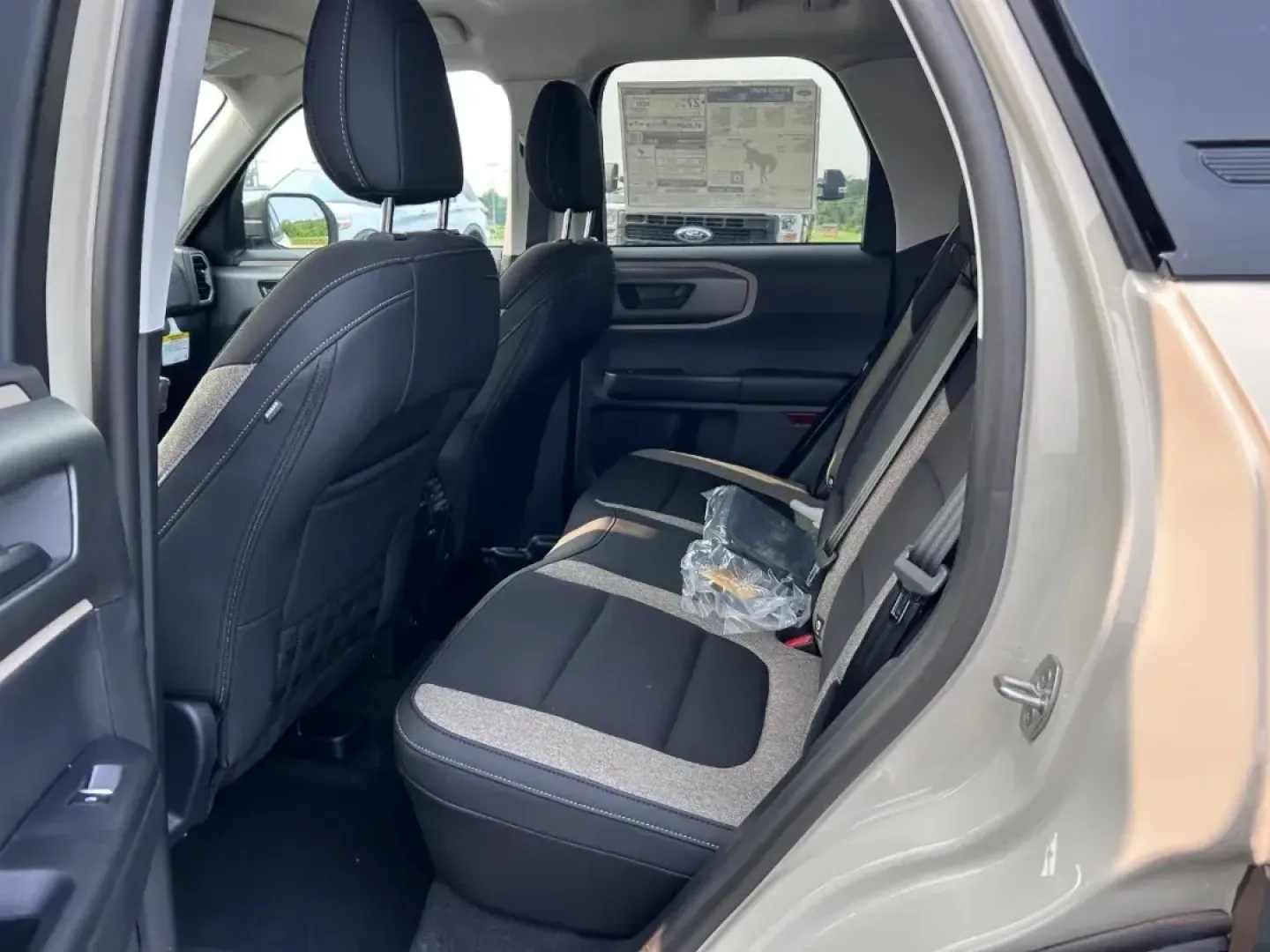 2025 /Ebony Cloth Ford Bronco Sport Big Bend (3FMCR9BN3SR) with an 1.5L EcoBoost engine, Automatic transmission, located at 141 Commercial Dr, Fredericktown, MO, 63645, (573) 783-6432, 37.570087, -90.320648 - **Adventure Awaits with the 2025 Ford Bronco Sport Big Bend!**<br /> <br /> If you're looking for a vehicle that embodies both rugged adventure and everyday practicality, the 2025 Ford Bronco Sport Big Bend is your perfect match! This versatile SUV is designed for those who crave weekend escapades, - Photo#8