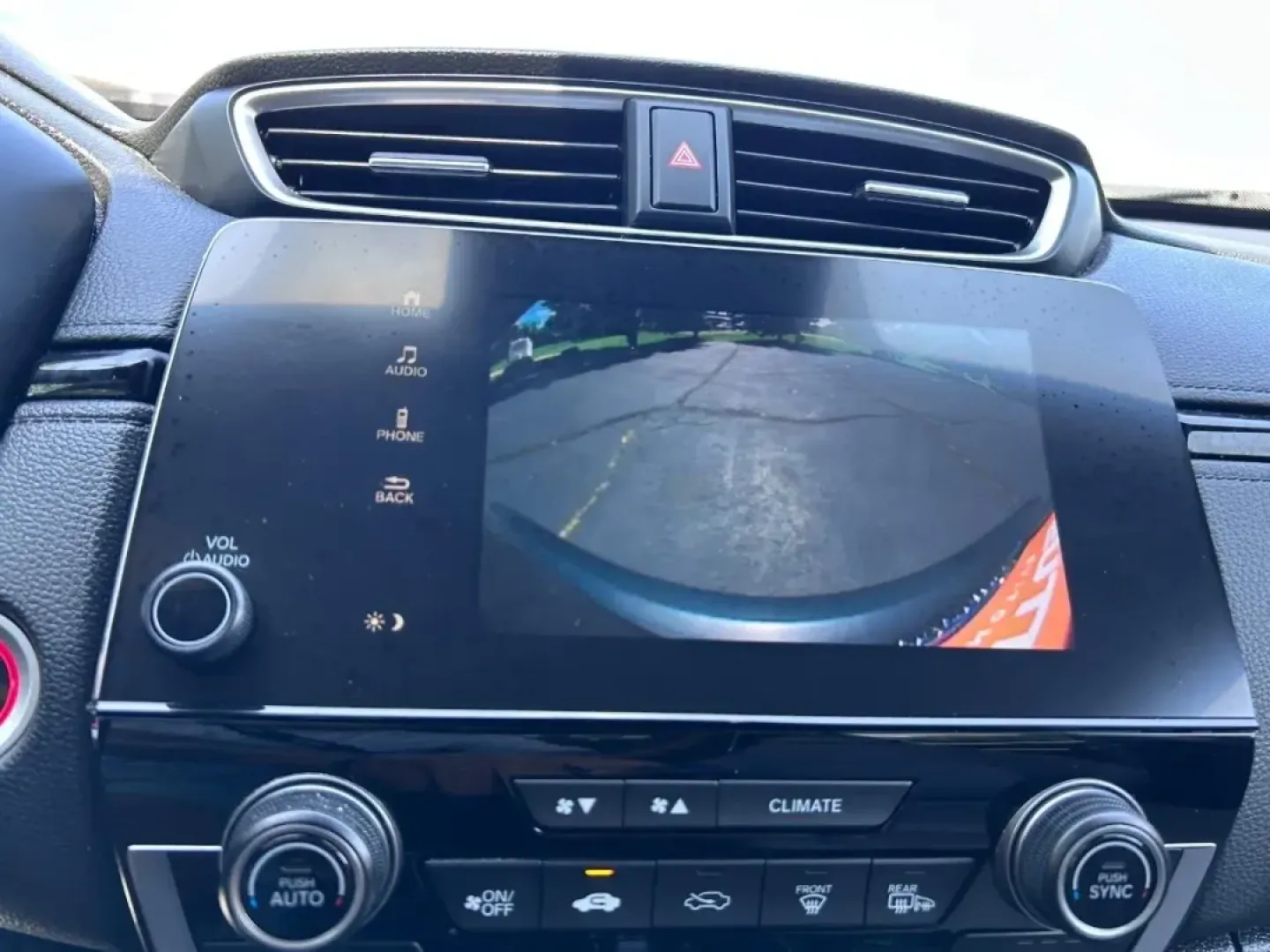 2020 /Gray Leather Honda CR-V EX-L (5J6RW2H84LA) with an 1.5L I-4 16-Valve DOHC engine, Automatic transmission, located at 970 Woodlawn Dr., Farmington, MO, 63640, (573) 431-7800, 37.825642, -90.468674 - Are you in search of a reliable and stylish SUV that perfectly balances everyday practicality with weekend adventure? Look no further than this stunning 2020 Honda CR-V EX-L, available now at Pettus CDJR Farmington. Nestled in the heart of Farmington, MO, our dealership specializes in quality used v - Photo#22