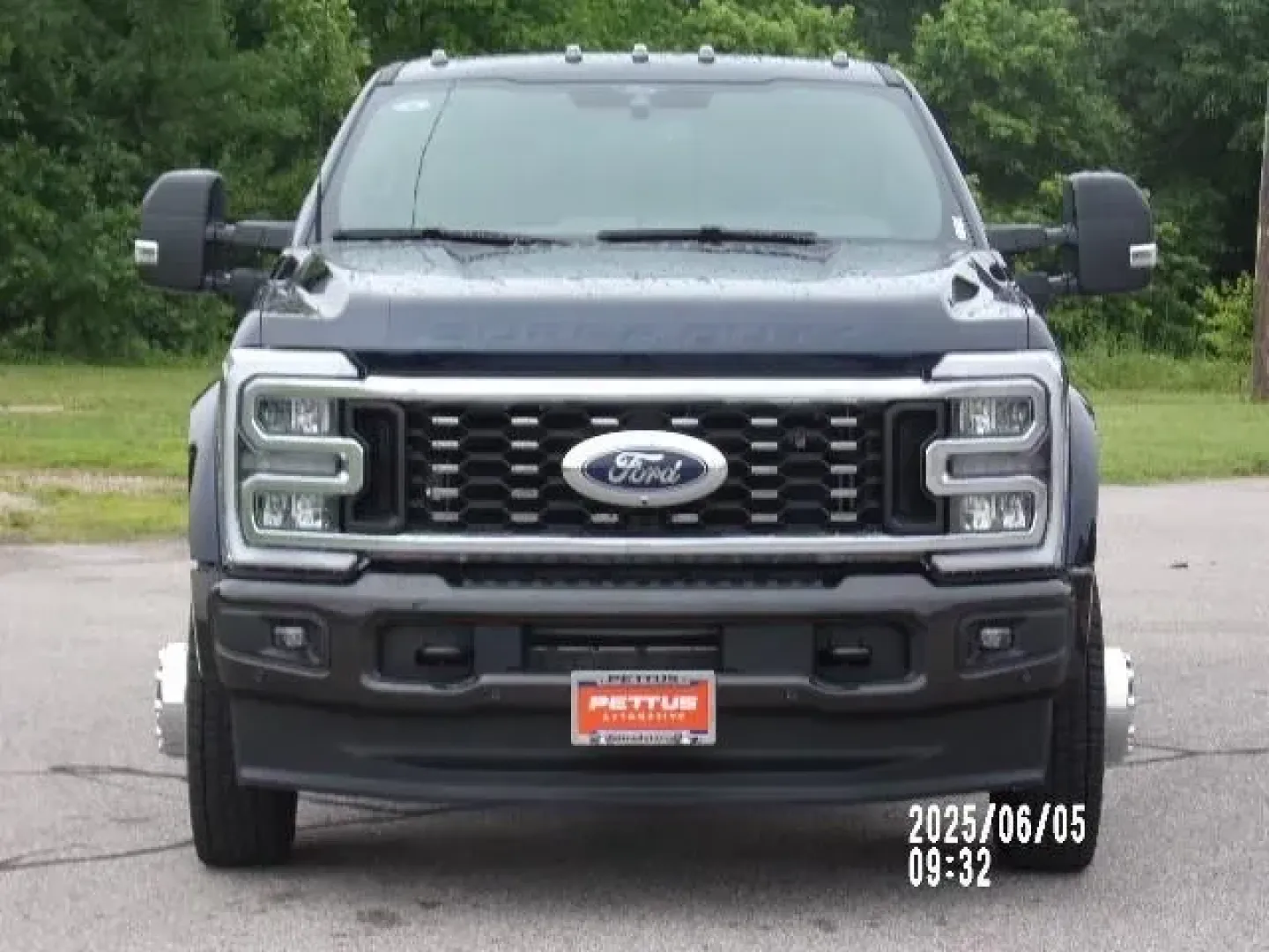 2025 /Smoked Truffle Leather Ford F-450SD King Ranch DRW (1FT8W4DM8SE) with an 6.7L Turbocharged engine, Automatic transmission, located at 12836 Highway 21, De Soto, MO, 63020, (636) 337-7777, 38.151867, -90.575615 - **For the Adventurous Spirit: 2025 Ford F-450SD King Ranch DRW**<br /> <br /> Are you ready to elevate your adventures, whether it's hauling equipment for work or hitting the open road for a weekend getaway? Look no further than this stunning 2025 Ford F-450SD King Ranch DRW, available now at Pettus - Photo#1
