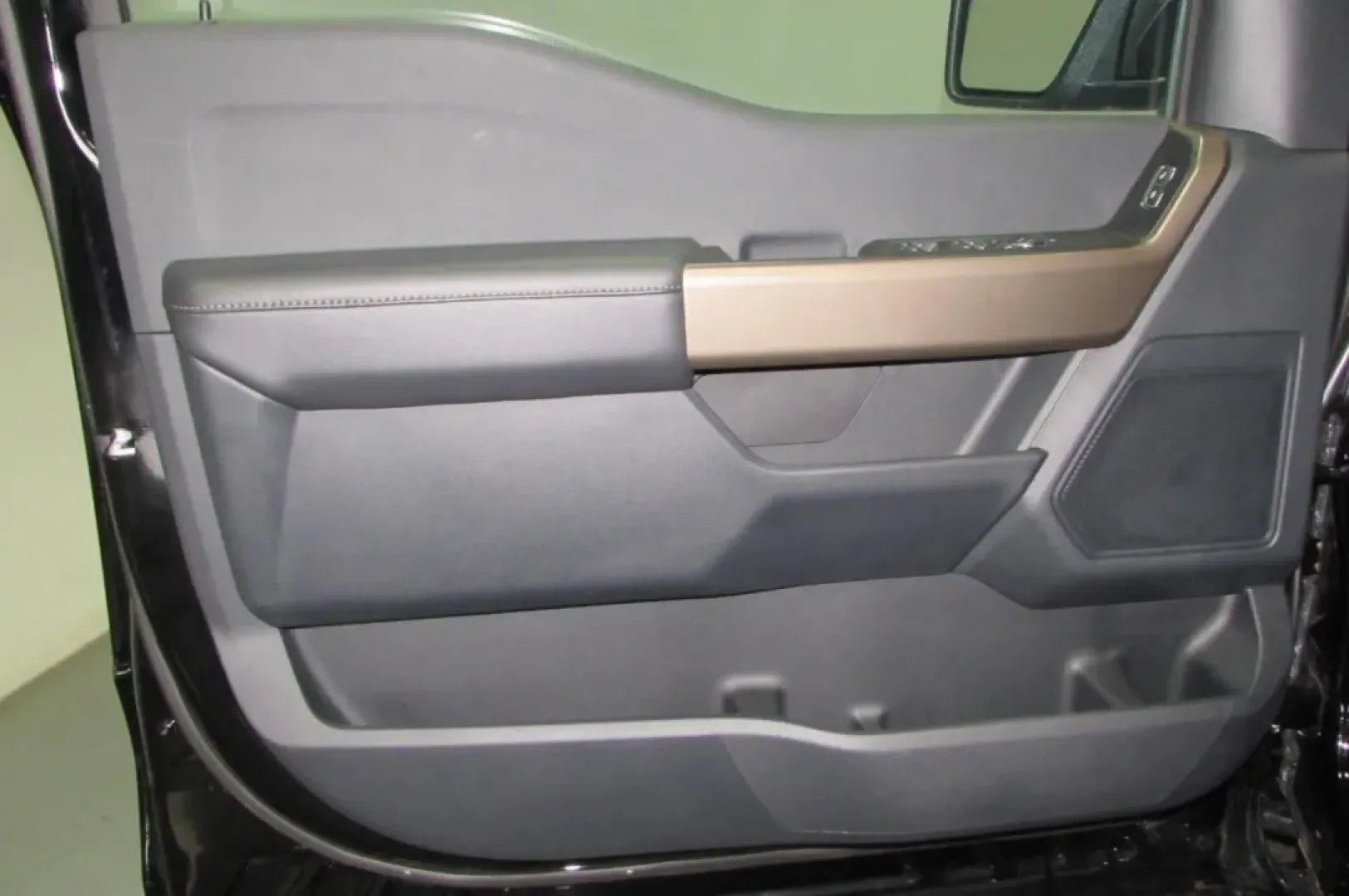 2025 /Black/Bronze Ford F-150 STX (1FTFW2L56SF) with an 5.0L engine, Automatic transmission, located at 12836 Highway 21, De Soto, MO, 63020, (636) 337-7777, 38.151867, -90.575615 - **Unleash Your Adventure with the 2025 Ford F-150 STX Perfect for Every Journey!**<br /> <br /> Are you ready to elevate your lifestyle with a truck that can handle both your daily commute and weekend adventures? The 2025 Ford F-150 STX is designed to meet the needs of the modern driver, whether yo - Photo#13