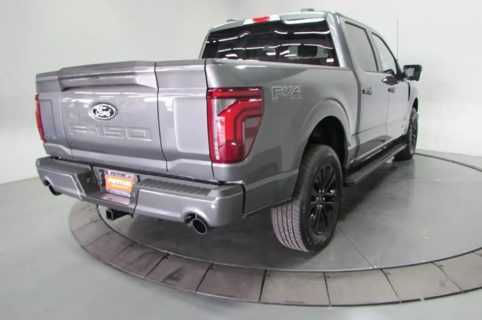 2025 /Black/Medium Dark Slate Leathe Ford F-150 LARIAT (1FTFW5LD6SF) with an 3.5L V6 Turbocharged engine, located at 12836 Highway 21, De Soto, MO, 63020, (636) 337-7777, 38.151867, -90.575615 - **Adventure Awaits with This 2025 Ford F-150 LARIAT at Pettus Ford De Soto!**<br /> <br /> Are you ready to elevate your driving experience? Whether you're hauling gear for a weekend camping trip, commuting to work, or just need a reliable vehicle for daily errands, the 2025 Ford F-150 LARIAT is the - Photo#7