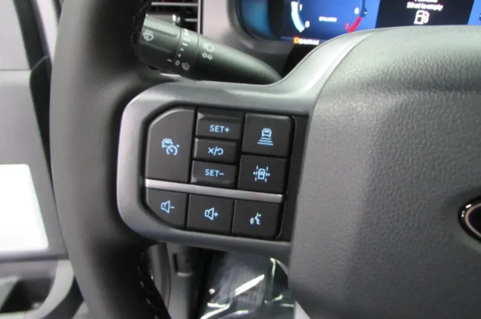 2025 /Black/Medium Dark Slate Leathe Ford F-150 LARIAT (1FTFW5LD6SF) with an 3.5L V6 Turbocharged engine, located at 12836 Highway 21, De Soto, MO, 63020, (636) 337-7777, 38.151867, -90.575615 - **Adventure Awaits with This 2025 Ford F-150 LARIAT at Pettus Ford De Soto!**<br /> <br /> Are you ready to elevate your driving experience? Whether you're hauling gear for a weekend camping trip, commuting to work, or just need a reliable vehicle for daily errands, the 2025 Ford F-150 LARIAT is the - Photo#18