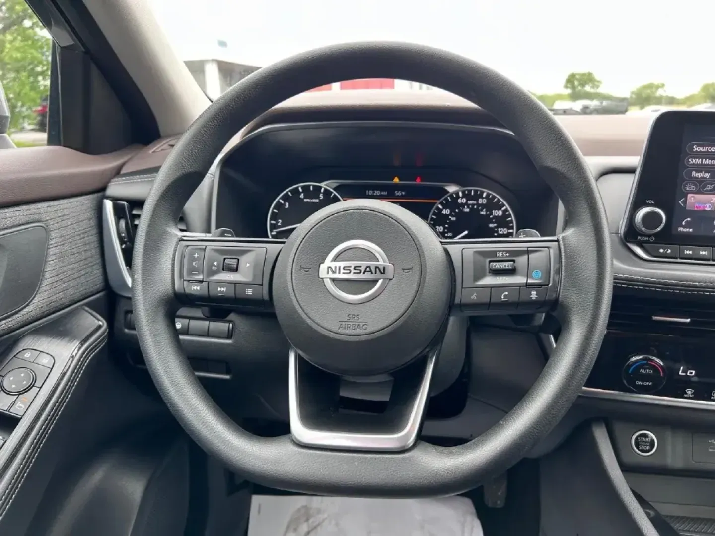 2021 /Charcoal Cloth Nissan Rogue SV (5N1AT3BB6MC) with an 2.5L DOHC 16-Valve I4 engine, Automatic transmission, located at 970 Woodlawn Dr., Farmington, MO, 63640, (573) 431-7800, 37.825642, -90.468674 - **Adventure Awaits with the 2021 Nissan Rogue SV Your Perfect Family SUV!**<br /> <br /> Are you searching for a reliable and versatile SUV that fits seamlessly into the rhythm of your busy family life? Look no further than this stunning 2021 Nissan Rogue SV, available now at Pettus CDJR Farmington - Photo#9
