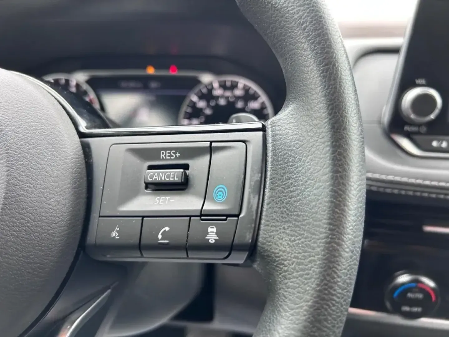 2021 /Charcoal Cloth Nissan Rogue SV (5N1AT3BB6MC) with an 2.5L DOHC 16-Valve I4 engine, Automatic transmission, located at 970 Woodlawn Dr., Farmington, MO, 63640, (573) 431-7800, 37.825642, -90.468674 - **Adventure Awaits with the 2021 Nissan Rogue SV Your Perfect Family SUV!**<br /> <br /> Are you searching for a reliable and versatile SUV that fits seamlessly into the rhythm of your busy family life? Look no further than this stunning 2021 Nissan Rogue SV, available now at Pettus CDJR Farmington - Photo#11