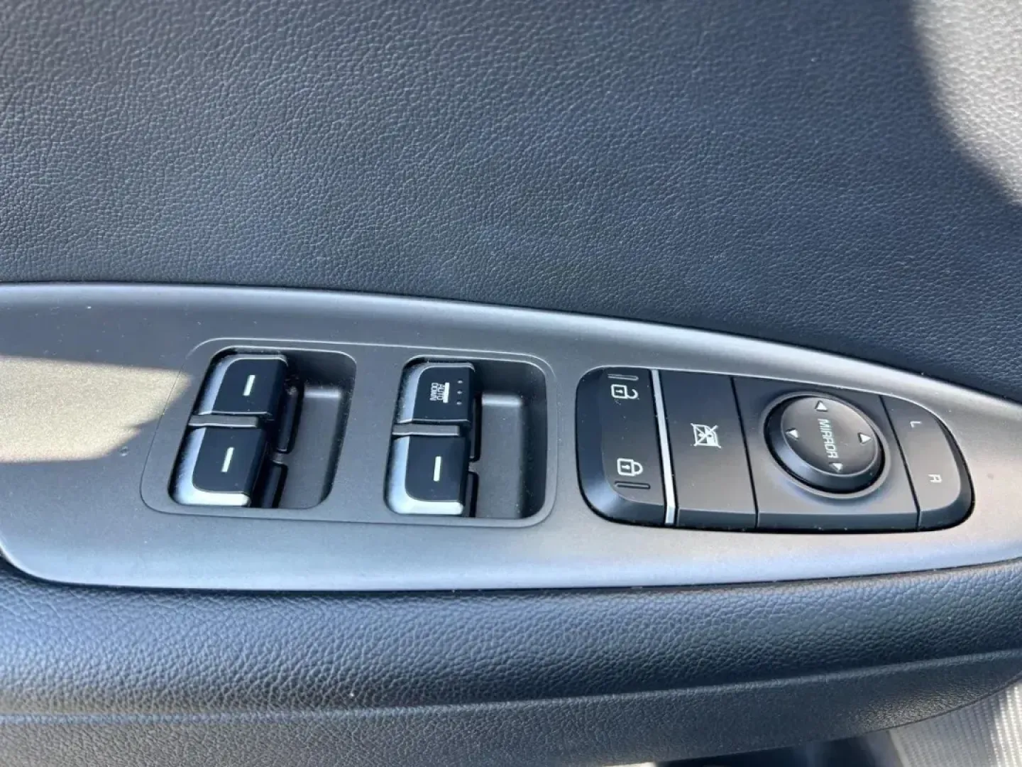 2020 /Black Cloth Kia Optima LX (5XXGT4L39LG) with an 2.4L DOHC I4 GDI engine, Automatic transmission, located at 970 Woodlawn Dr., Farmington, MO, 63640, (573) 431-7800, 37.825642, -90.468674 - USED 2020 Kia Optima LX from Pettus CDJR Farmington, Farmington MO. - Photo#17