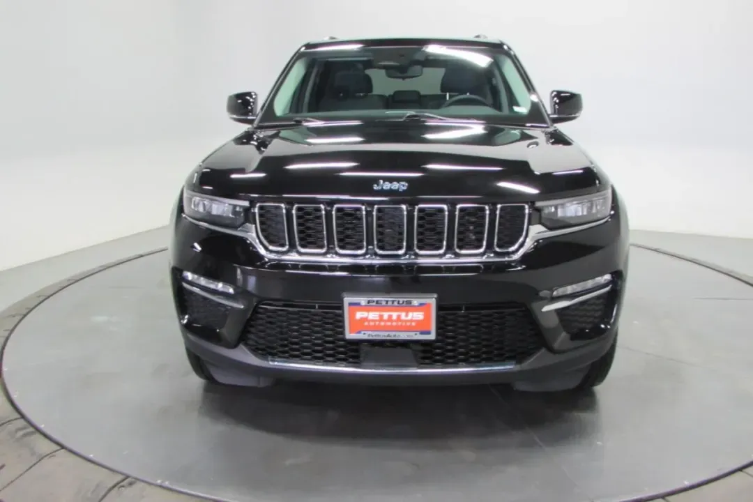 photo of 2022 Jeep Grand Cherokee 4xe