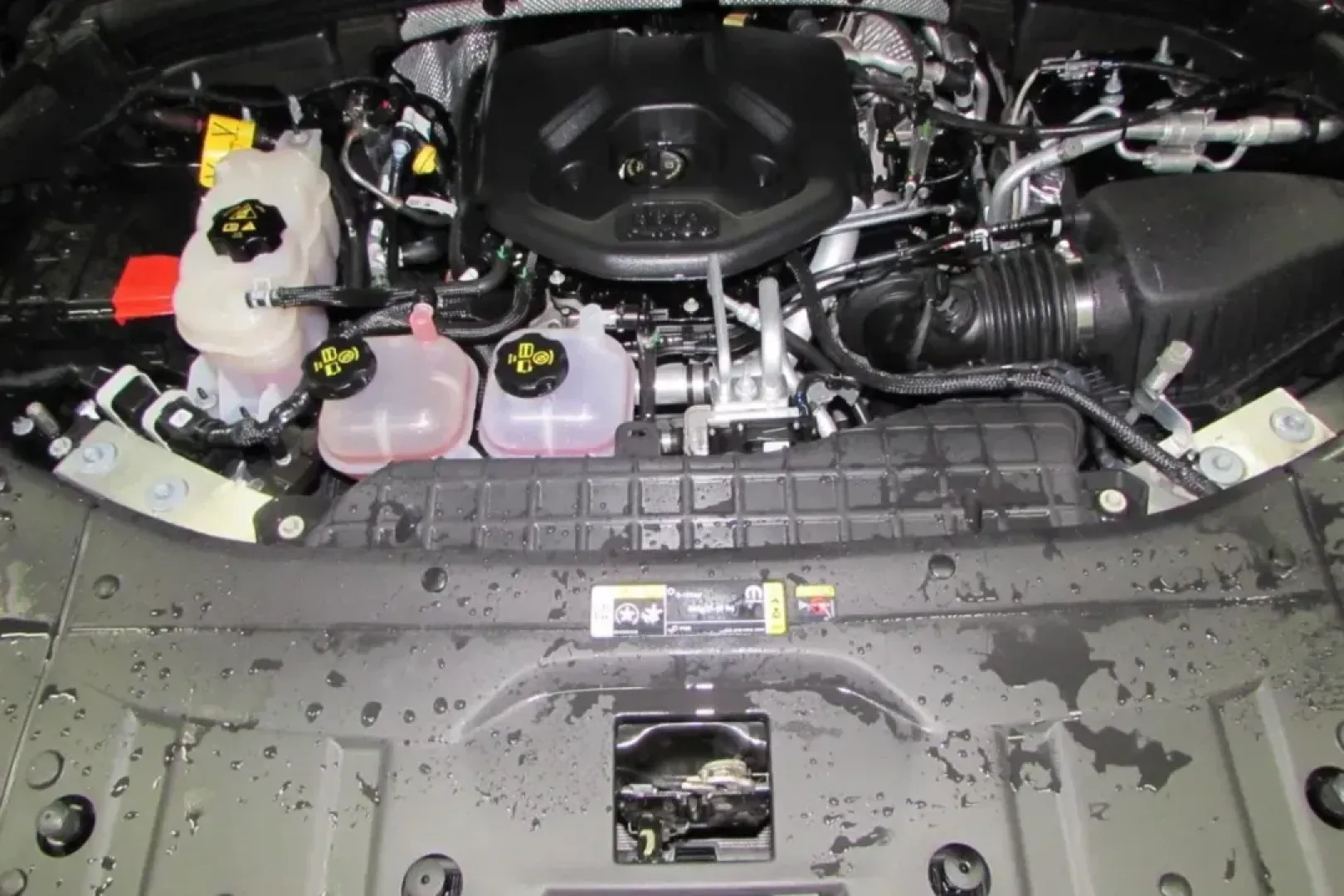 2022 /Global Black Leather Jeep Grand Cherokee 4xe (1C4RJYB60N8) with an Other engine, Automatic transmission, located at 12830 Highway 21, De Soto, MO, 63020, (636) 337-7777, 38.153099, -90.573624 - **Elevate Your Adventures with the 2022 Jeep Grand Cherokee 4xe!**<br /> <br /> Experience the perfect fusion of luxury and versatility with this stunning 2022 Jeep Grand Cherokee 4xe, designed for those who crave adventure without sacrificing comfort. Whether you're exploring the winding roads of t - Photo#7