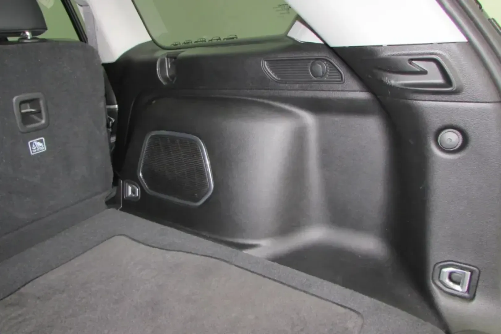 2022 /Global Black Leather Jeep Grand Cherokee 4xe (1C4RJYB60N8) with an Other engine, Automatic transmission, located at 12830 Highway 21, De Soto, MO, 63020, (636) 337-7777, 38.153099, -90.573624 - **Elevate Your Adventures with the 2022 Jeep Grand Cherokee 4xe!**<br /> <br /> Experience the perfect fusion of luxury and versatility with this stunning 2022 Jeep Grand Cherokee 4xe, designed for those who crave adventure without sacrificing comfort. Whether you're exploring the winding roads of t - Photo#29