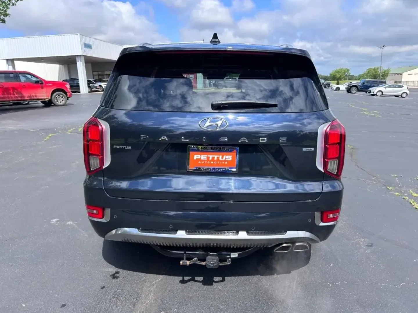 2022 /Black Leather Hyundai Palisade Calligraphy (KM8R7DHE7NU) with an 3.8L GDI D-CVVT V6 engine, Automatic transmission, located at 970 Woodlawn Dr., Farmington, MO, 63640, (573) 431-7800, 37.825642, -90.468674 - **Seeking the Perfect Family Adventure Vehicle? Meet the 2022 Hyundai Palisade Calligraphy!**<br /> <br /> Are you looking for an SUV that blends luxury and practicality for your growing family? The 2022 Hyundai Palisade Calligraphy is a versatile choice that promises both comfort and adventure, mak - Photo#3