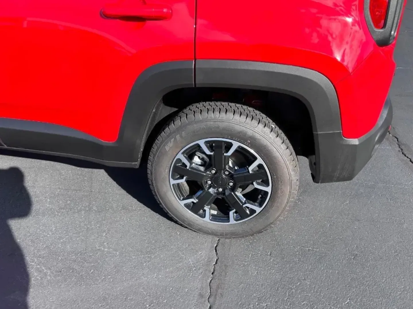 2023 /Black Cloth Jeep Renegade Trailhawk (ZACNJDC17PP) with an 1.3L I4 Turbo MAIR DI engine, Automatic transmission, located at 970 Woodlawn Dr., Farmington, MO, 63640, (573) 431-7800, 37.825642, -90.468674 - Embark on your next adventure with the remarkable 2023 Jeep Renegade Trailhawk, available now at Pettus CDJR Farmington, your trusted OEM dealership located at 970 Woodlawn Drive, Farmington, MO 63640. This versatile crossover is perfect for growing families, weekend adventurers, or anyone looking f - Photo#4